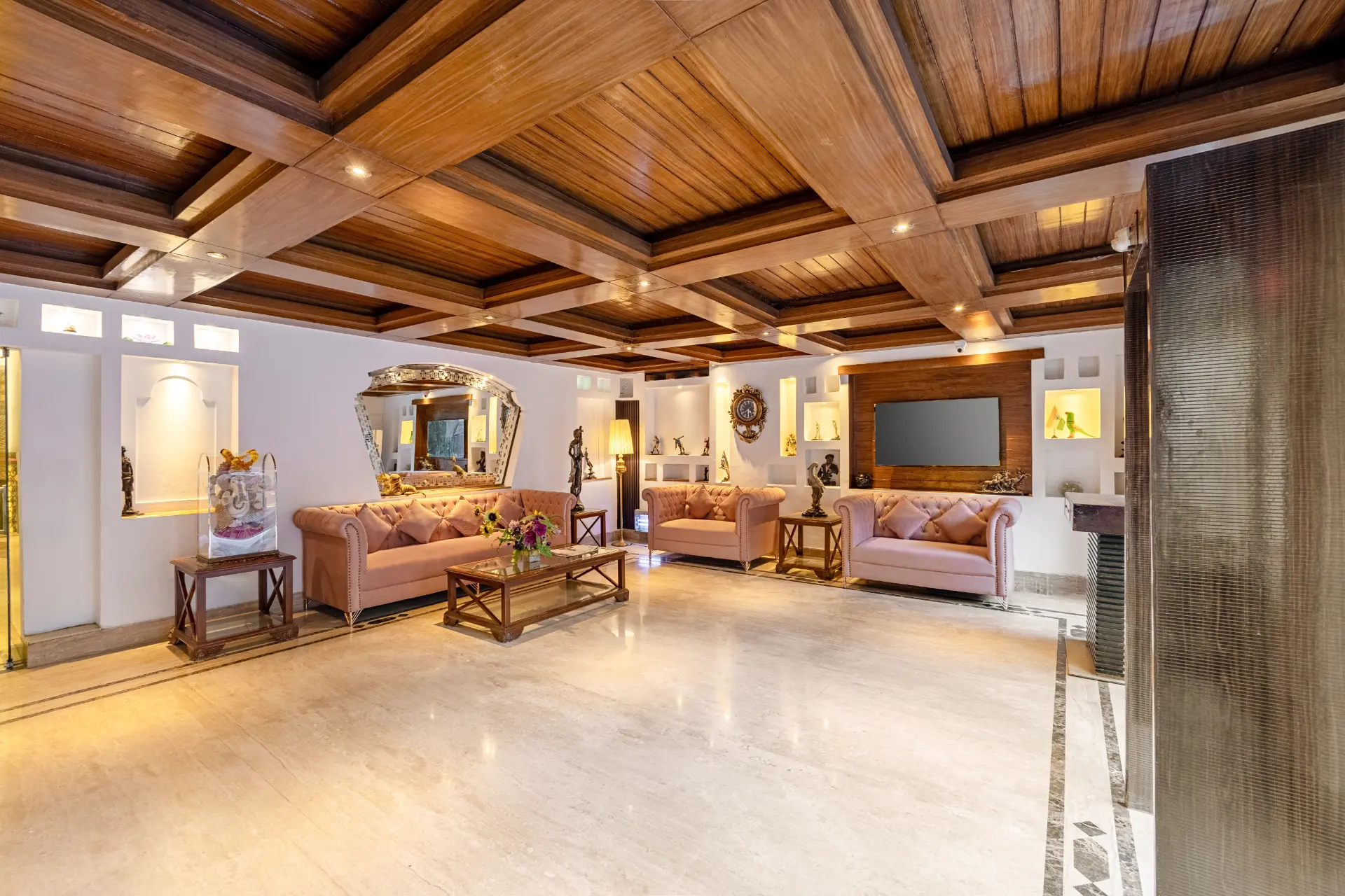 Emperor Palms | Executive | Restaurant | Lift — photo 12