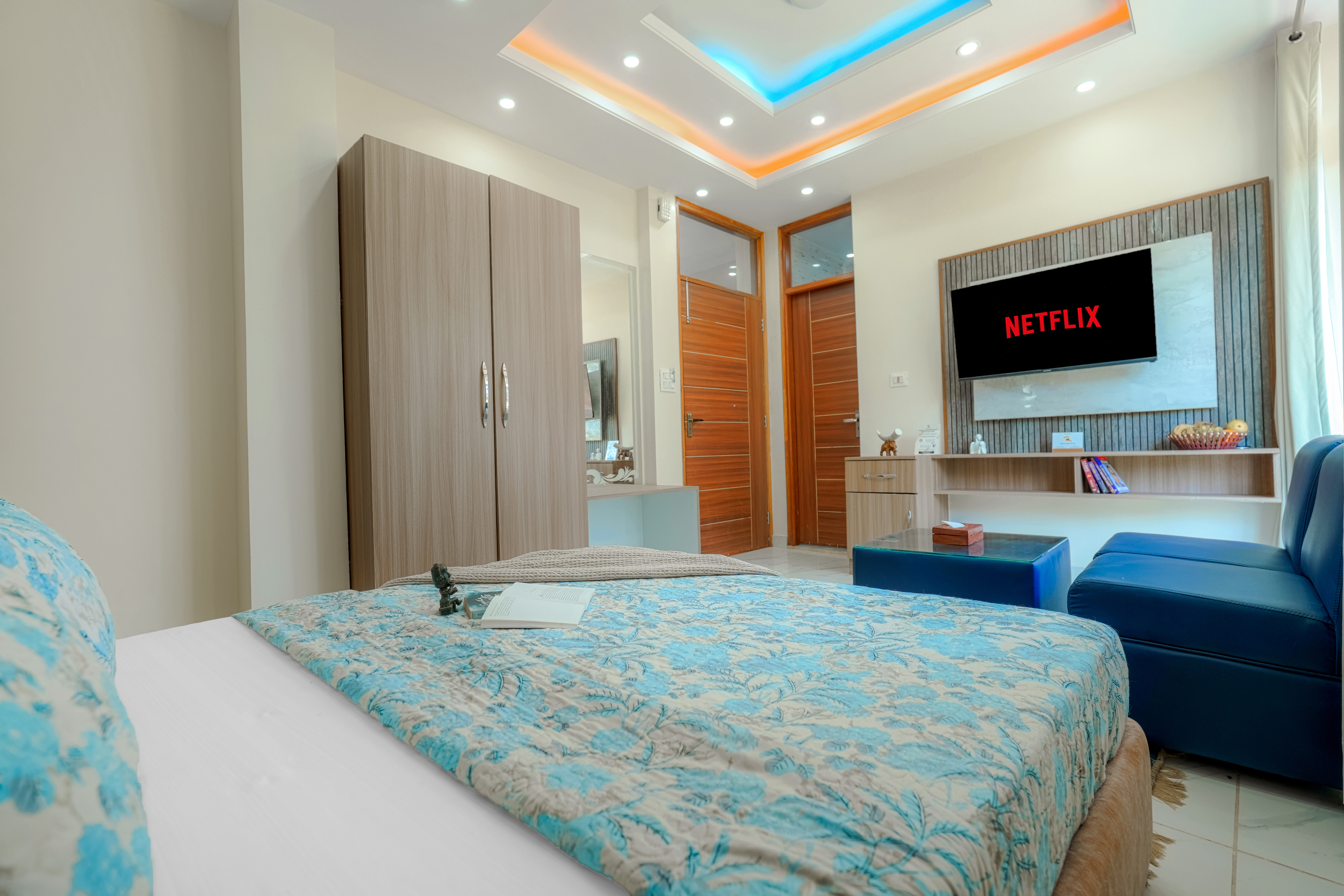 The Ridgeview Retreat Olivia | Pet-friendly Room with Private Balcony, Common Lounge & Restro | Close to Naldehra — photo 14