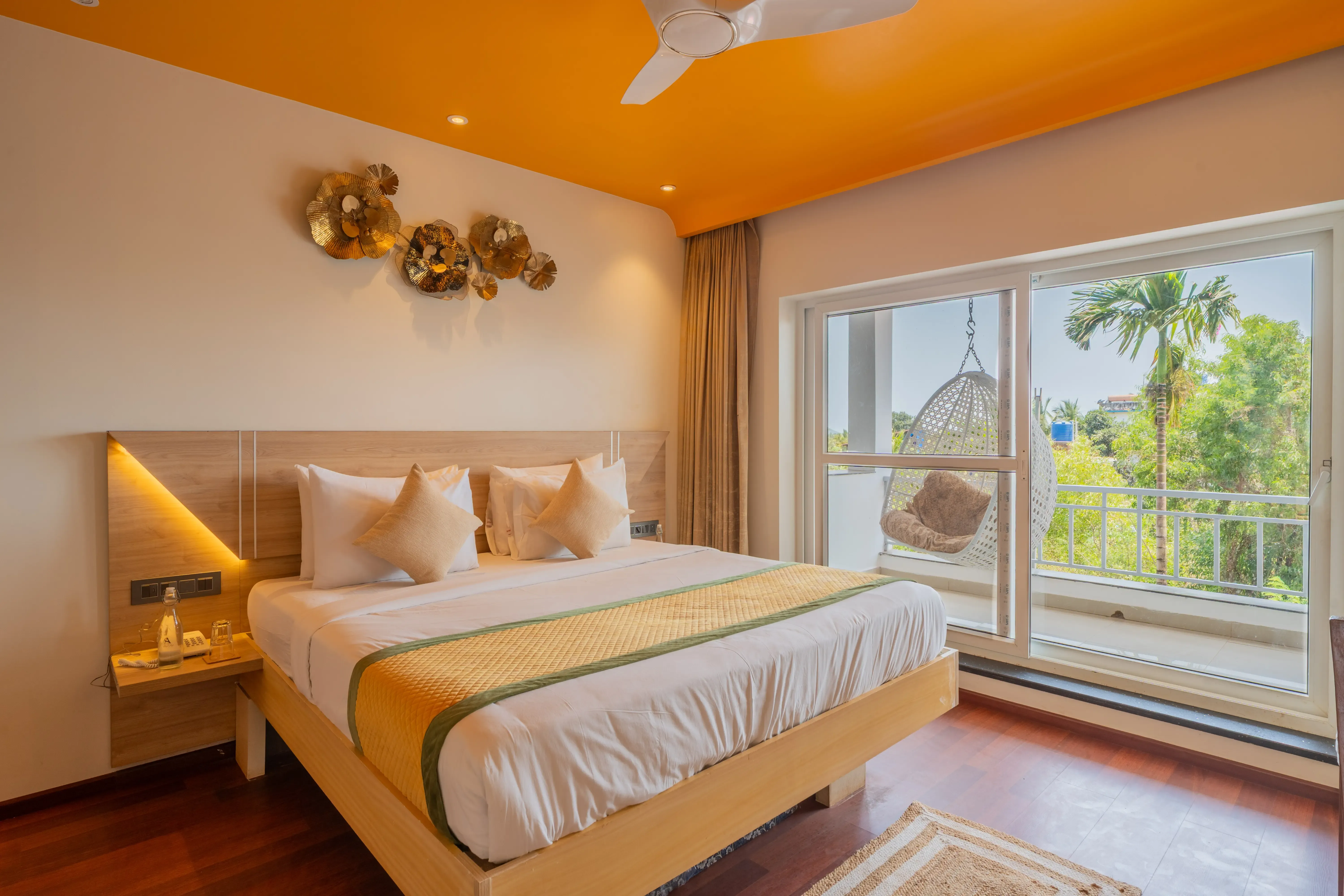 Gracias Bleu | 1-Room Retreat With Sea Views, Common Pool, & Restro Close to Ashwem Beach — photo 25