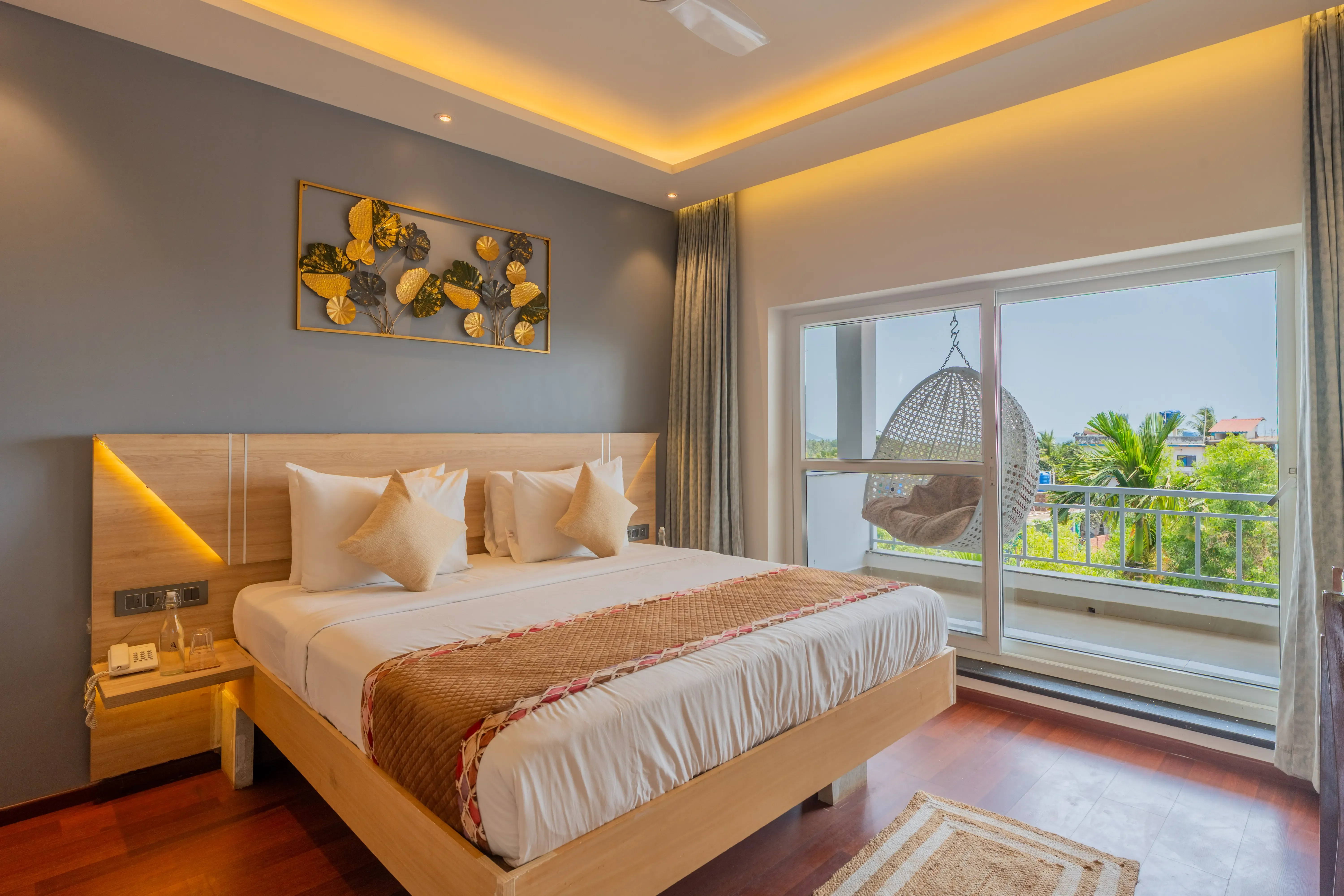 Gracias Bleu | 1-Room Retreat With Sea Views, Common Pool, & Restro Close to Ashwem Beach — photo 14