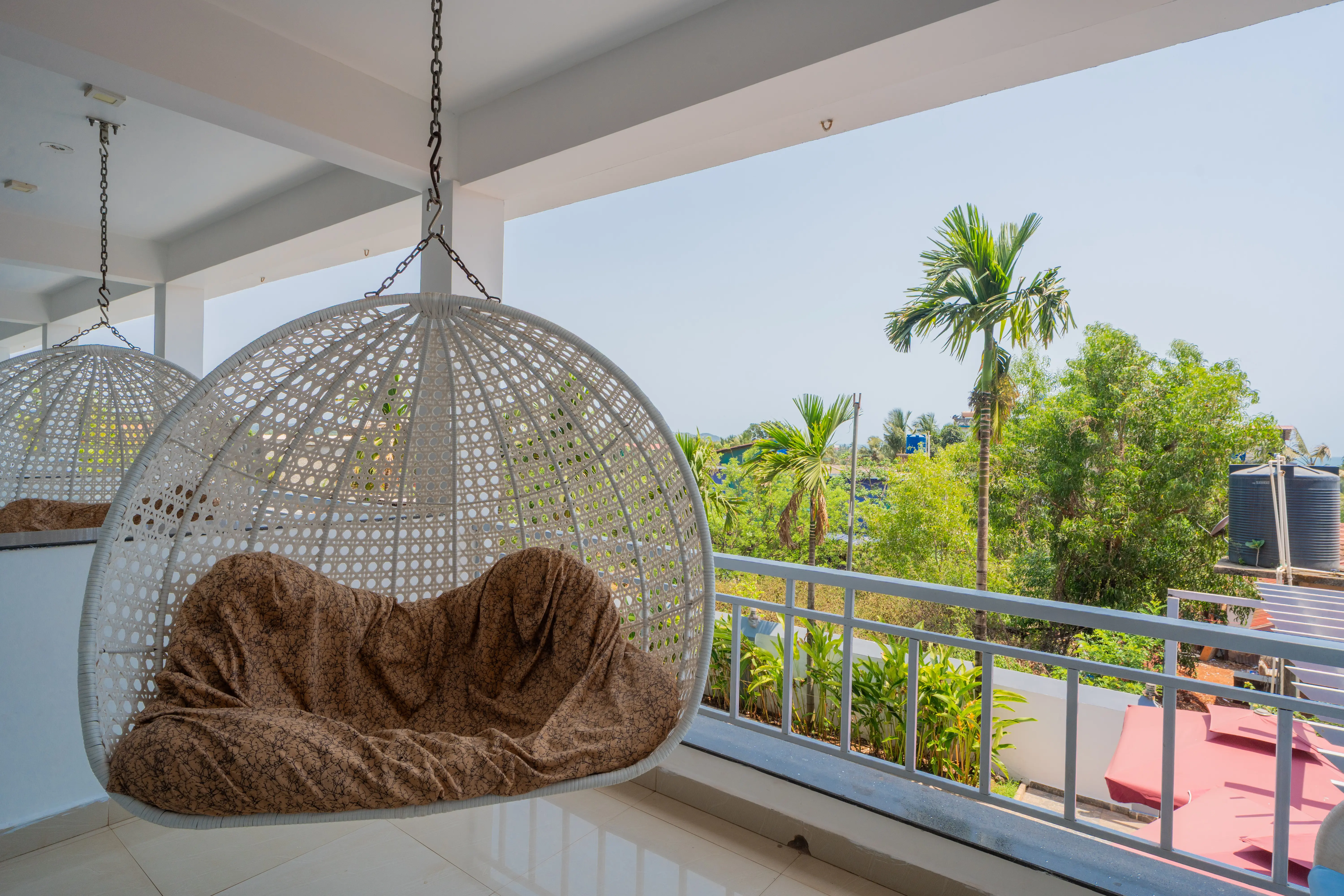 Gracias Bleu | 1-Room Retreat With Sea Views, Common Pool, & Restro Close to Ashwem Beach — photo 26
