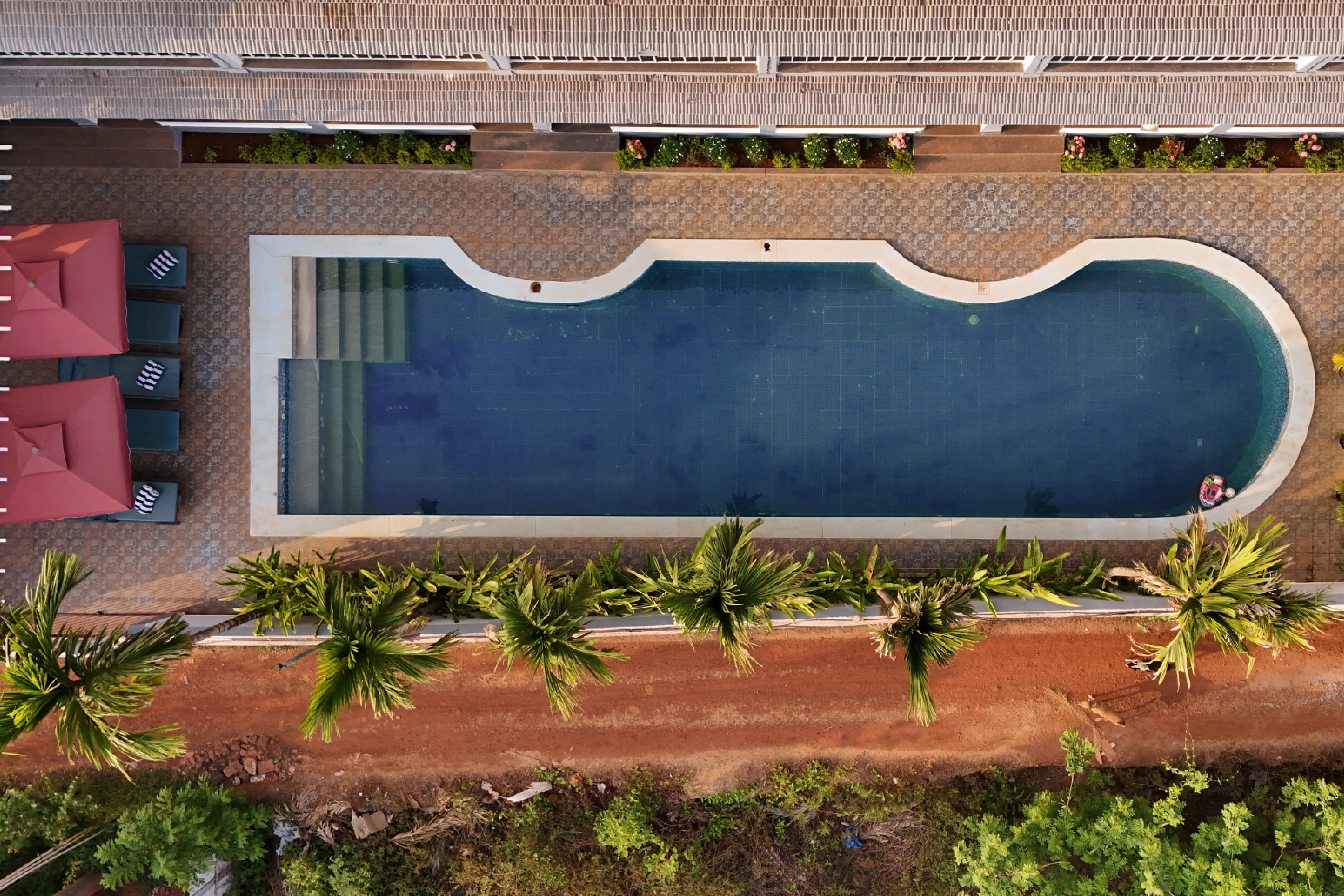 Gracias Bleu | 1-Room Retreat With Sea Views, Common Pool, & Restro Close to Ashwem Beach — photo 5