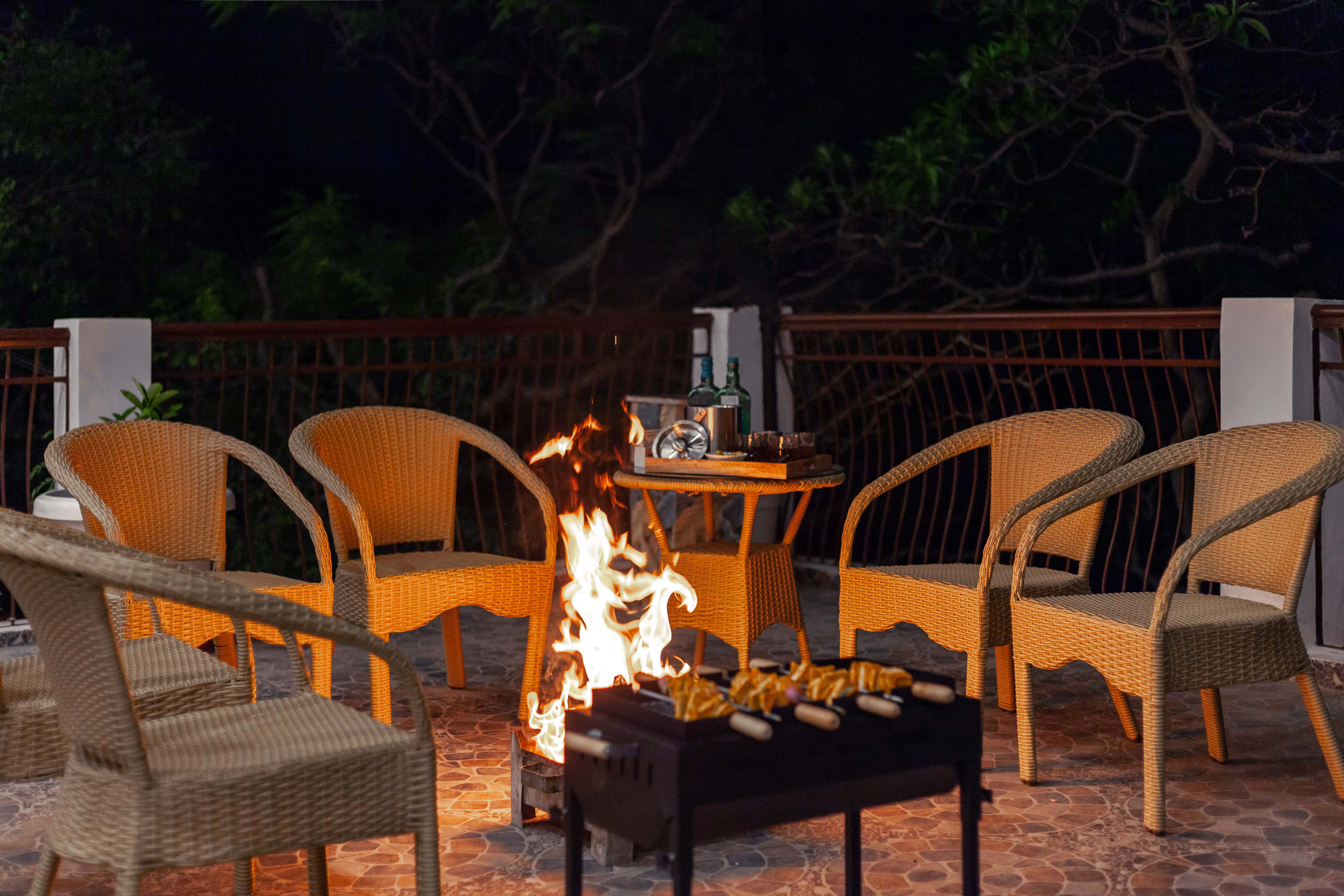 Amara Aether | 1 Bedroom | Outdoor Sitting Area | Hill Views | Pet friendly — photo 2