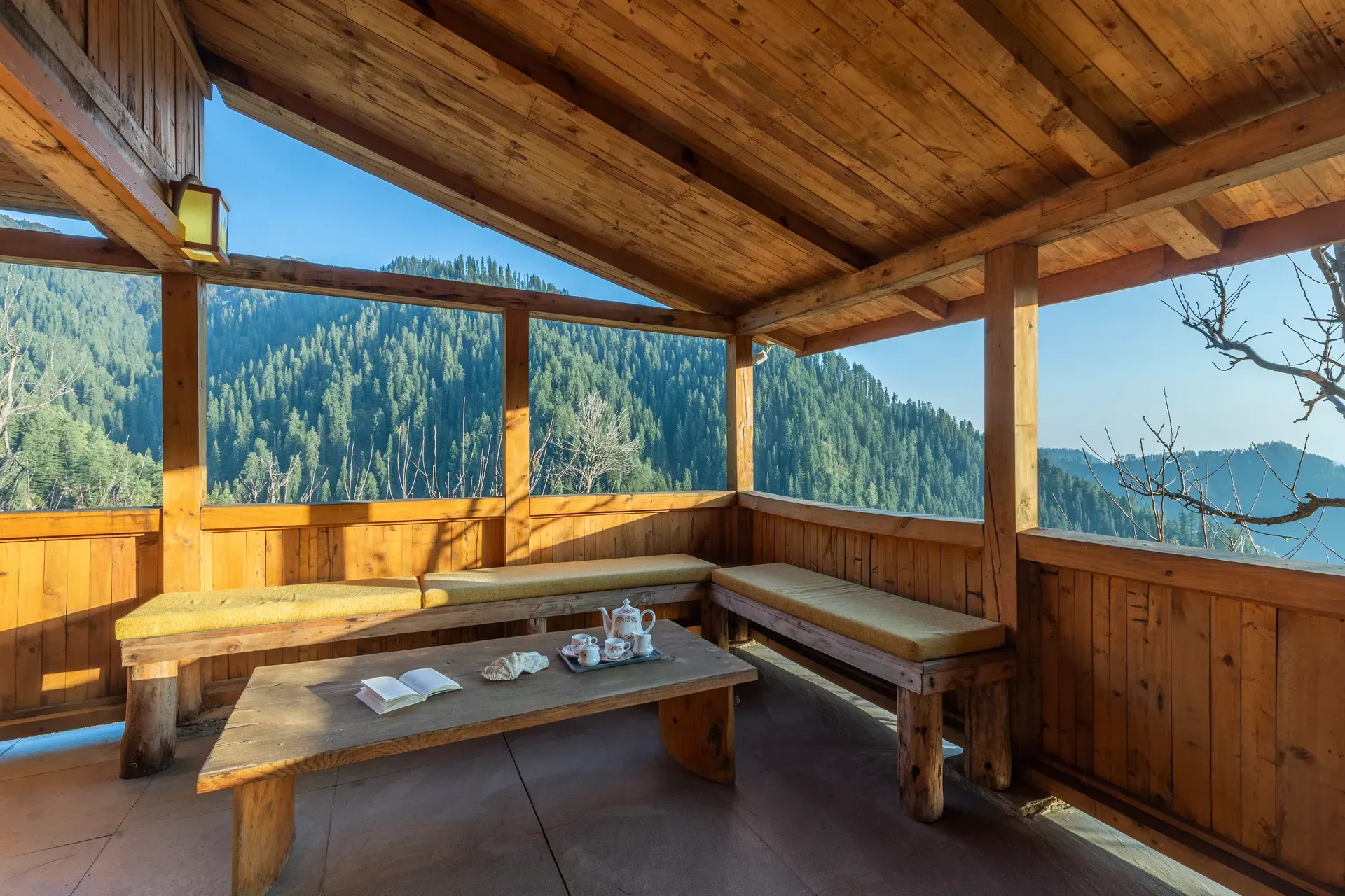 Everly | Pet-friendly Traditional 1-Bedroom Retreat With Attic, Sauna & Garden — photo 2