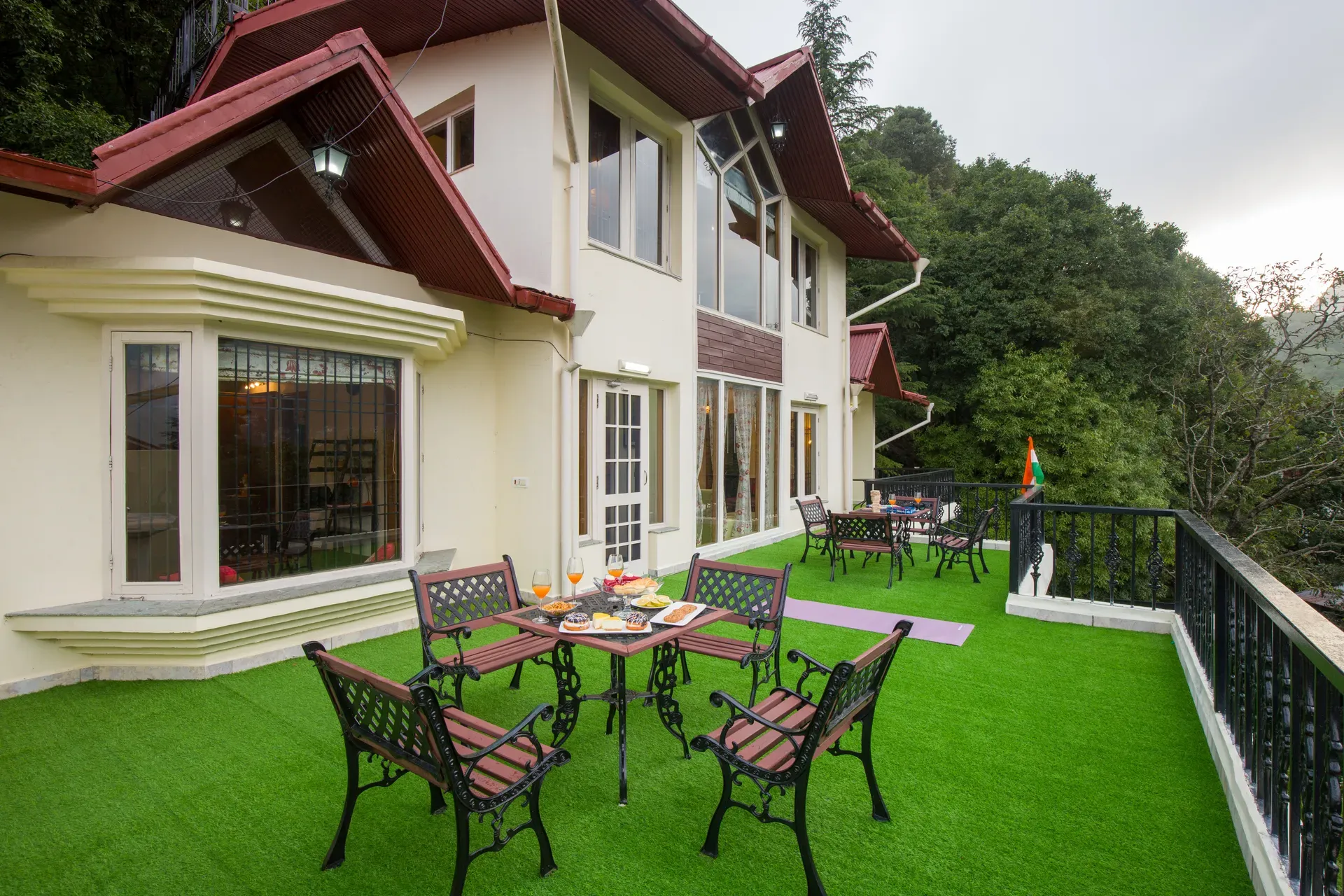 The Meadow | Elegant 3-BHK Hill Retreat With Entertainment Lounge & Terrace