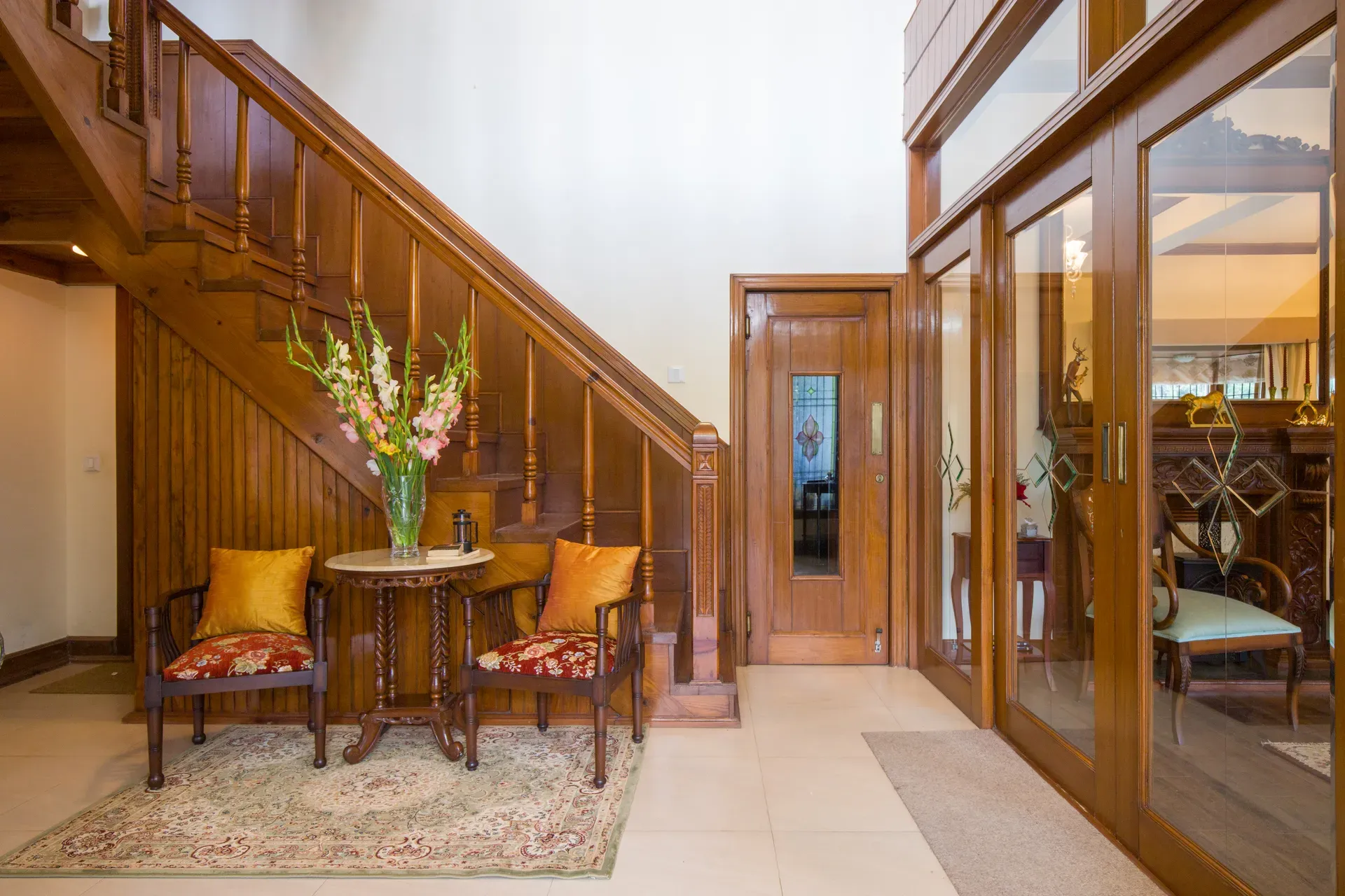 The Meadow | Elegant 3-BHK Hill Retreat With Entertainment Lounge & Terrace — photo 6