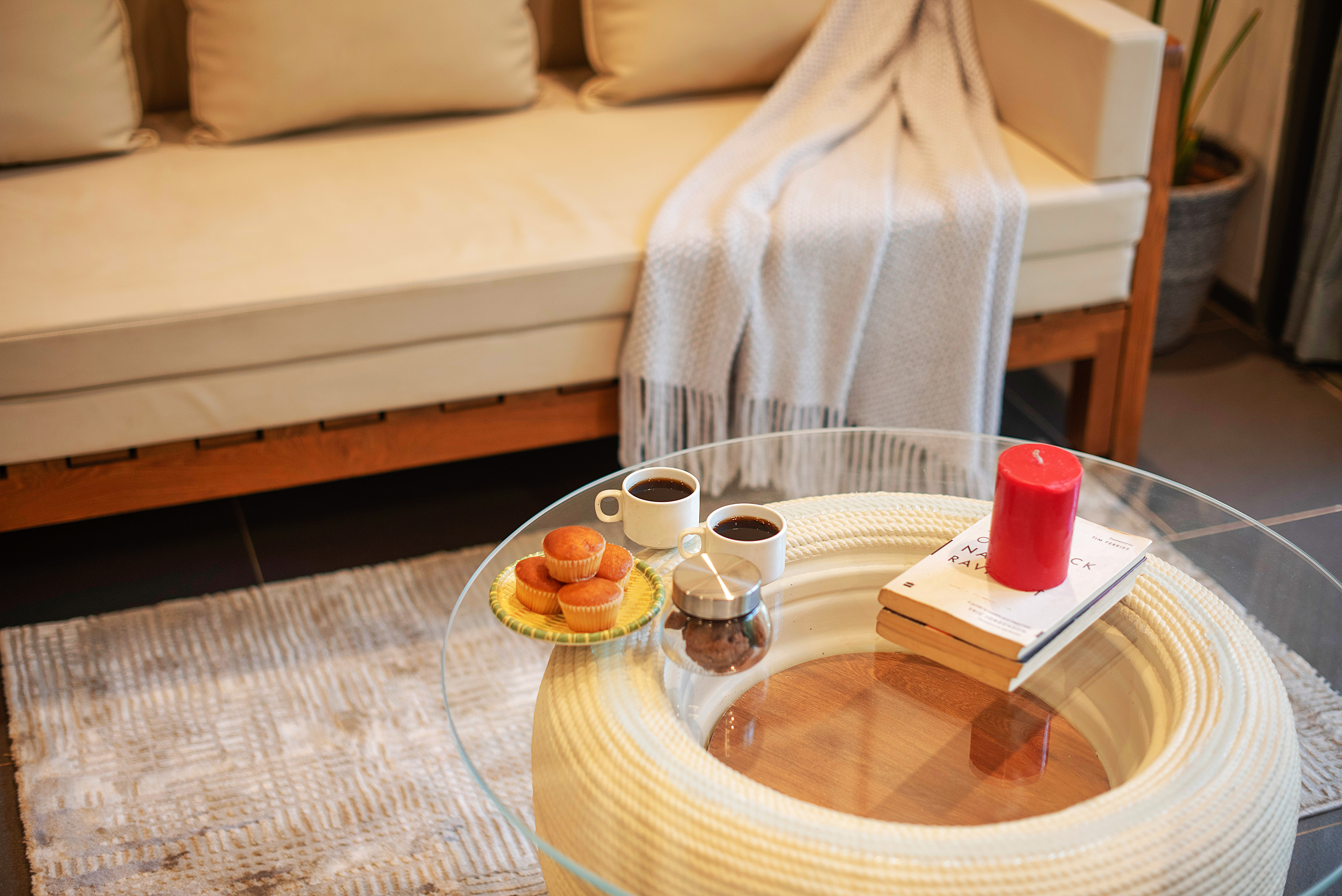 The Crescent Palm Grove | Boutique Suite in a Resort with Shared Game Room, Garden and Restaurant — photo 10