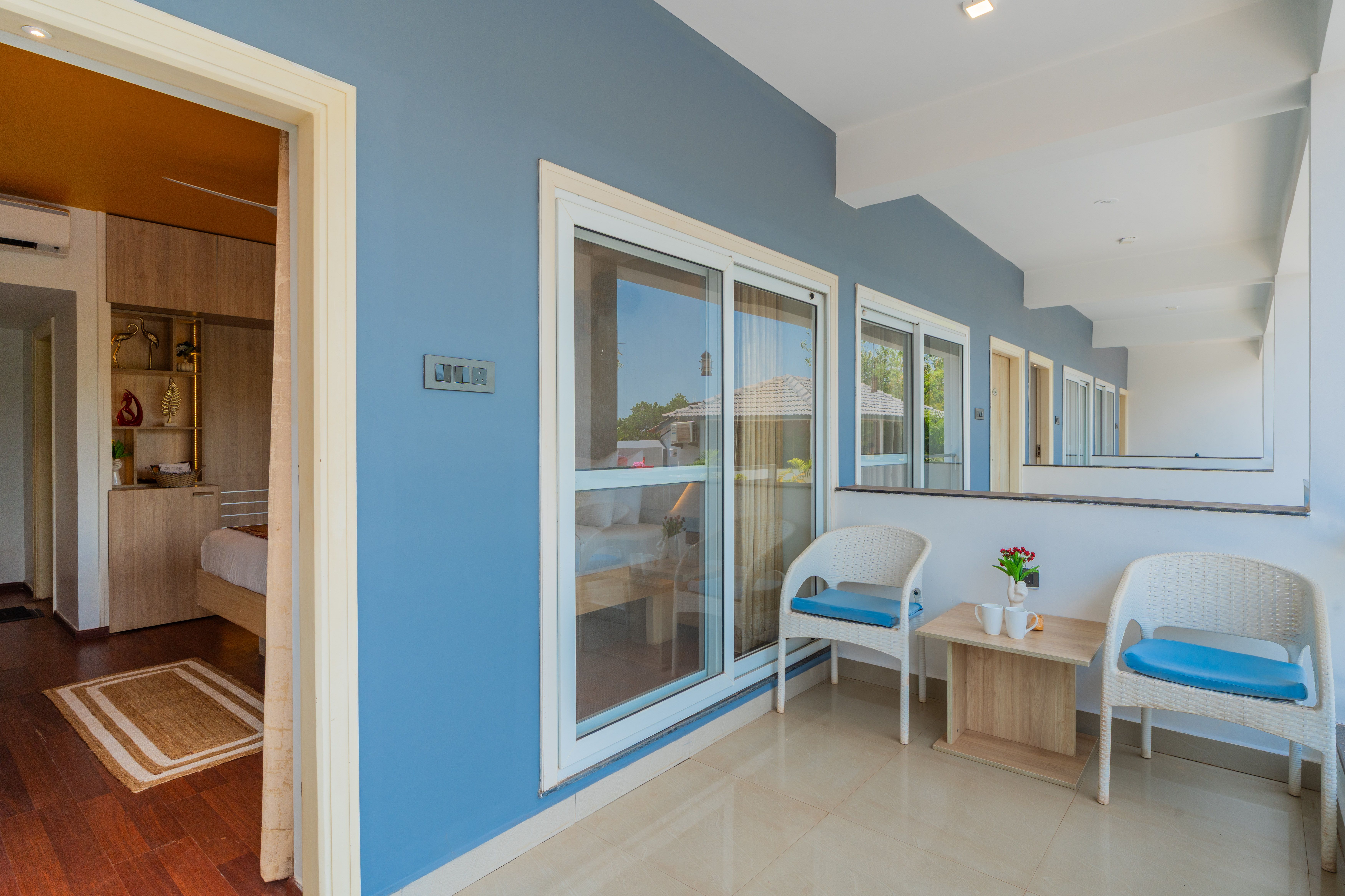 Gracias Aquora | 1-Room Retreat With Private Balcony, Shared Pool, & Restros, Close to Ashvem Beach — photo 28