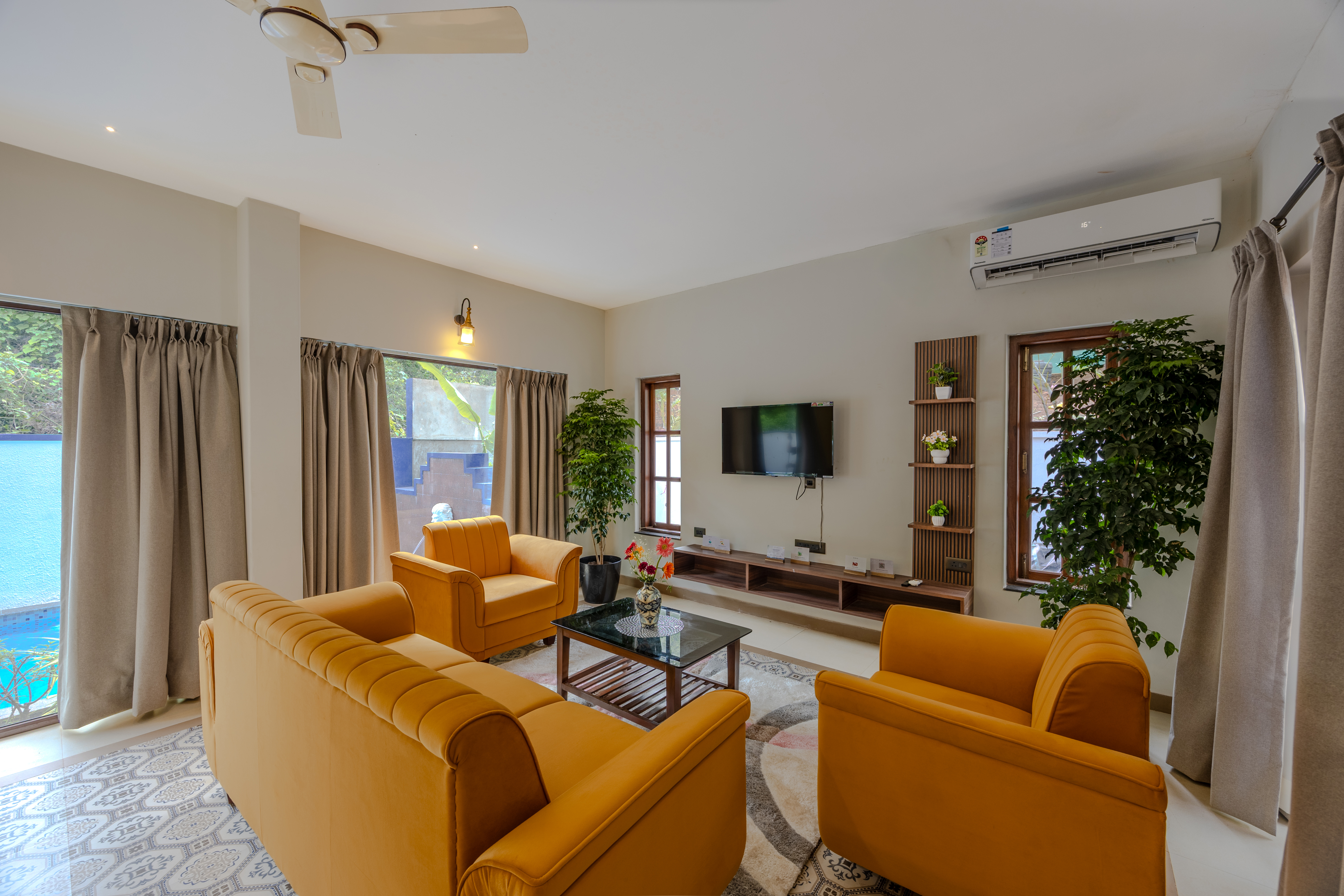 Casa Vilson | 3-BHK Villa With Private Pool, Indoor Bar, Bathtub and Courtyard — photo 3