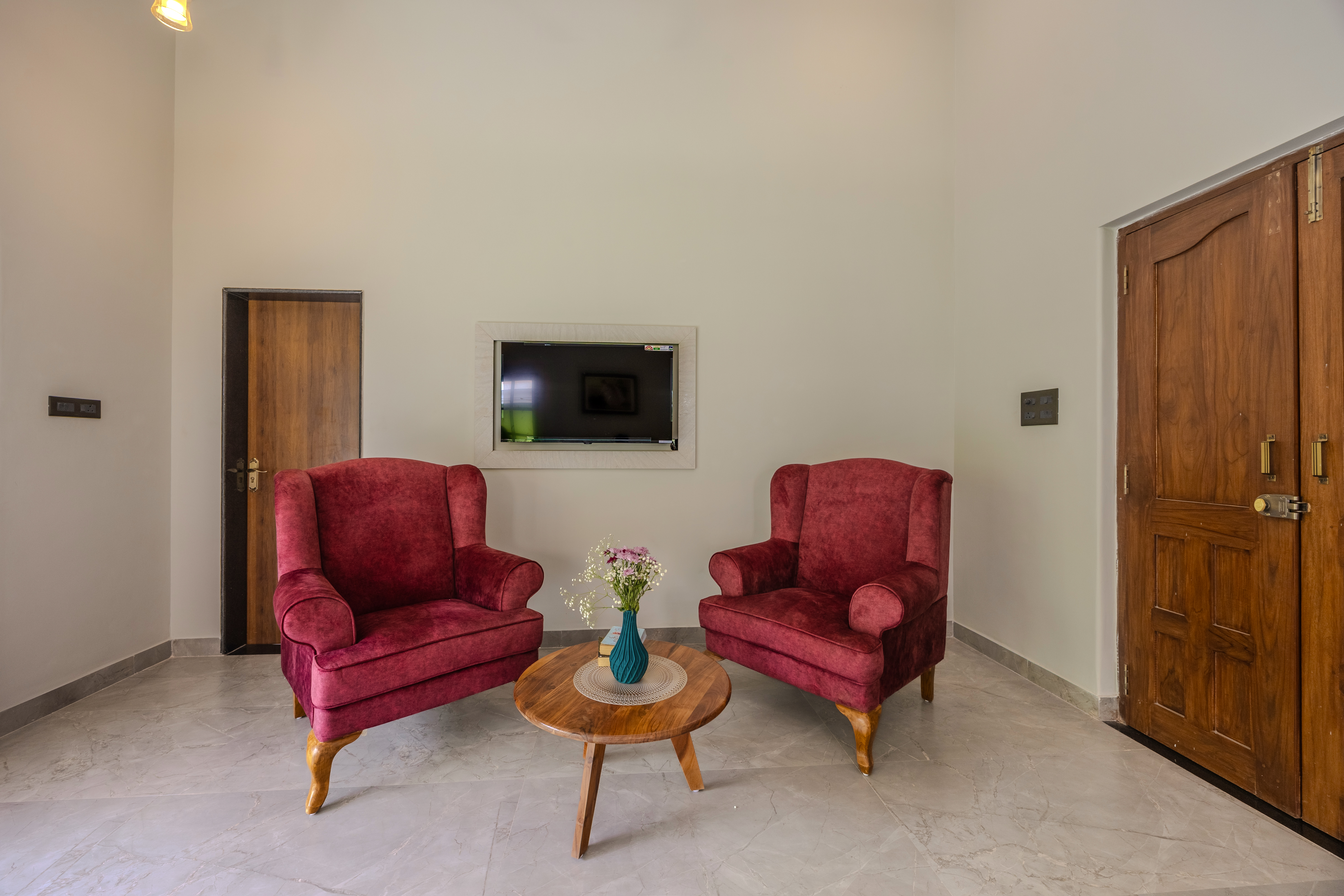 Casa Vilson | 3-BHK Villa With Private Pool, Indoor Bar, Bathtub and Courtyard — photo 10