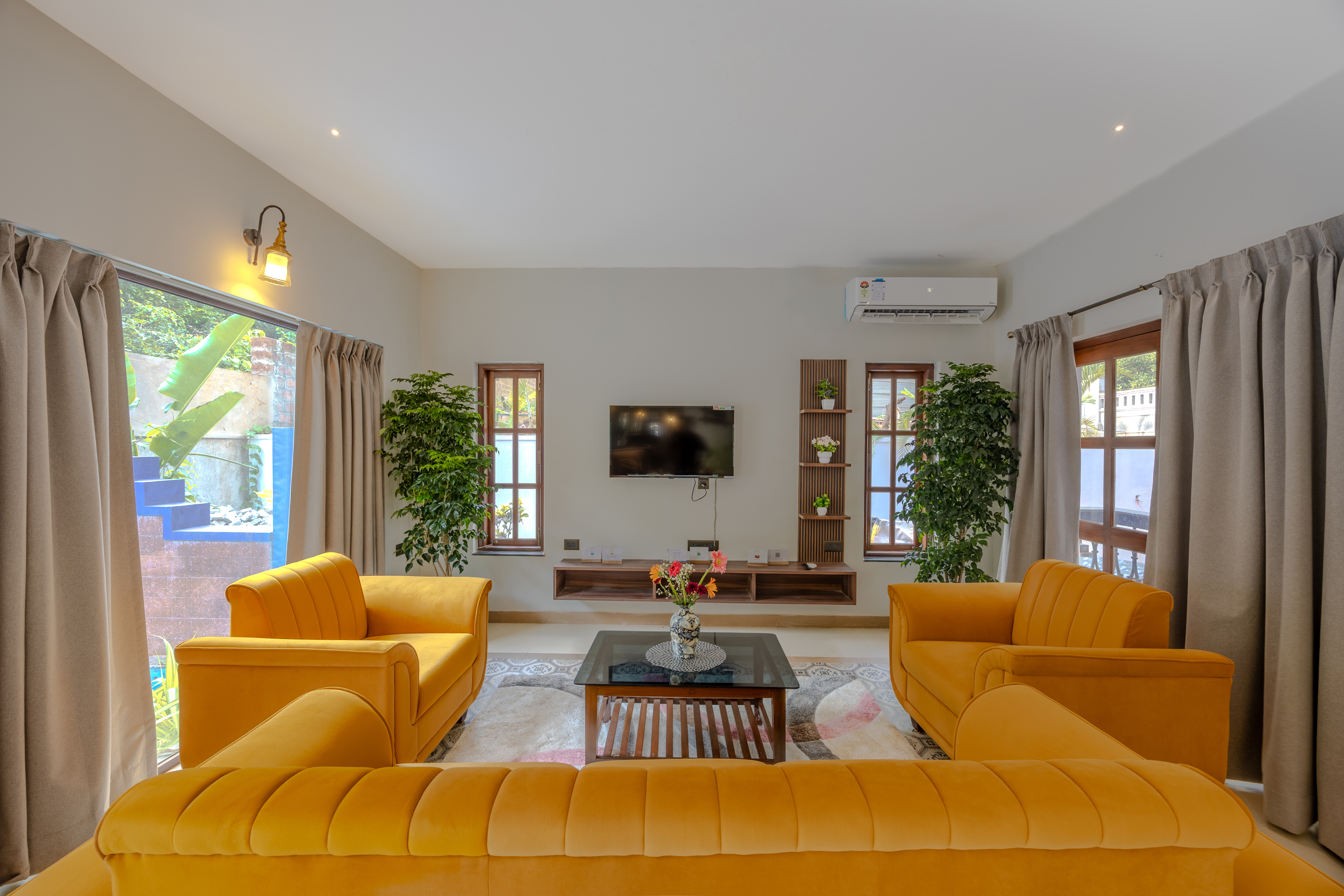Casa Vilson | 3-BHK Villa With Private Pool, Indoor Bar, Bathtub and Courtyard — photo 17