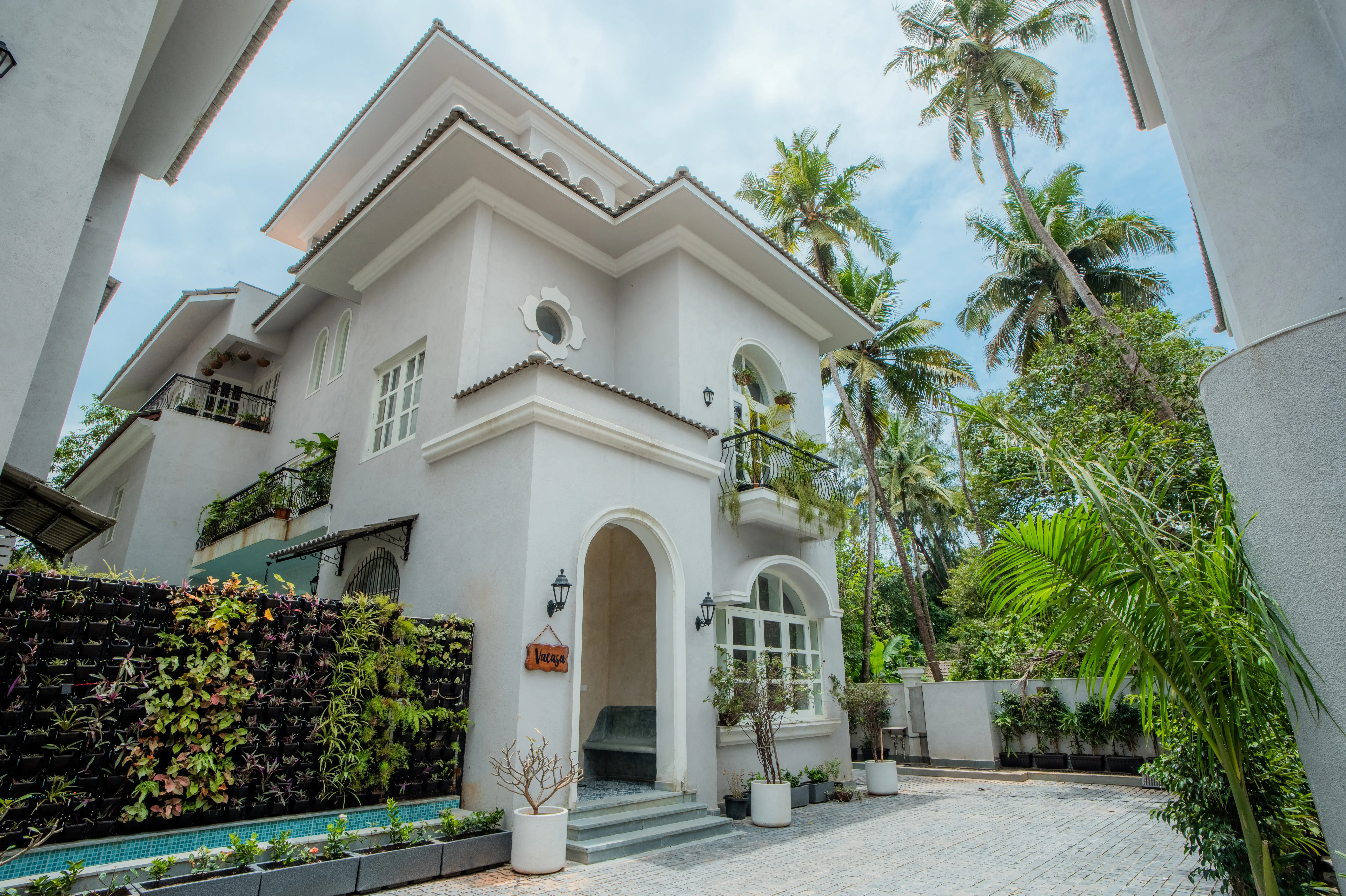 Vacasa | 5-BHK | Pvt Pool & Lift | Pet-friendly — photo 2