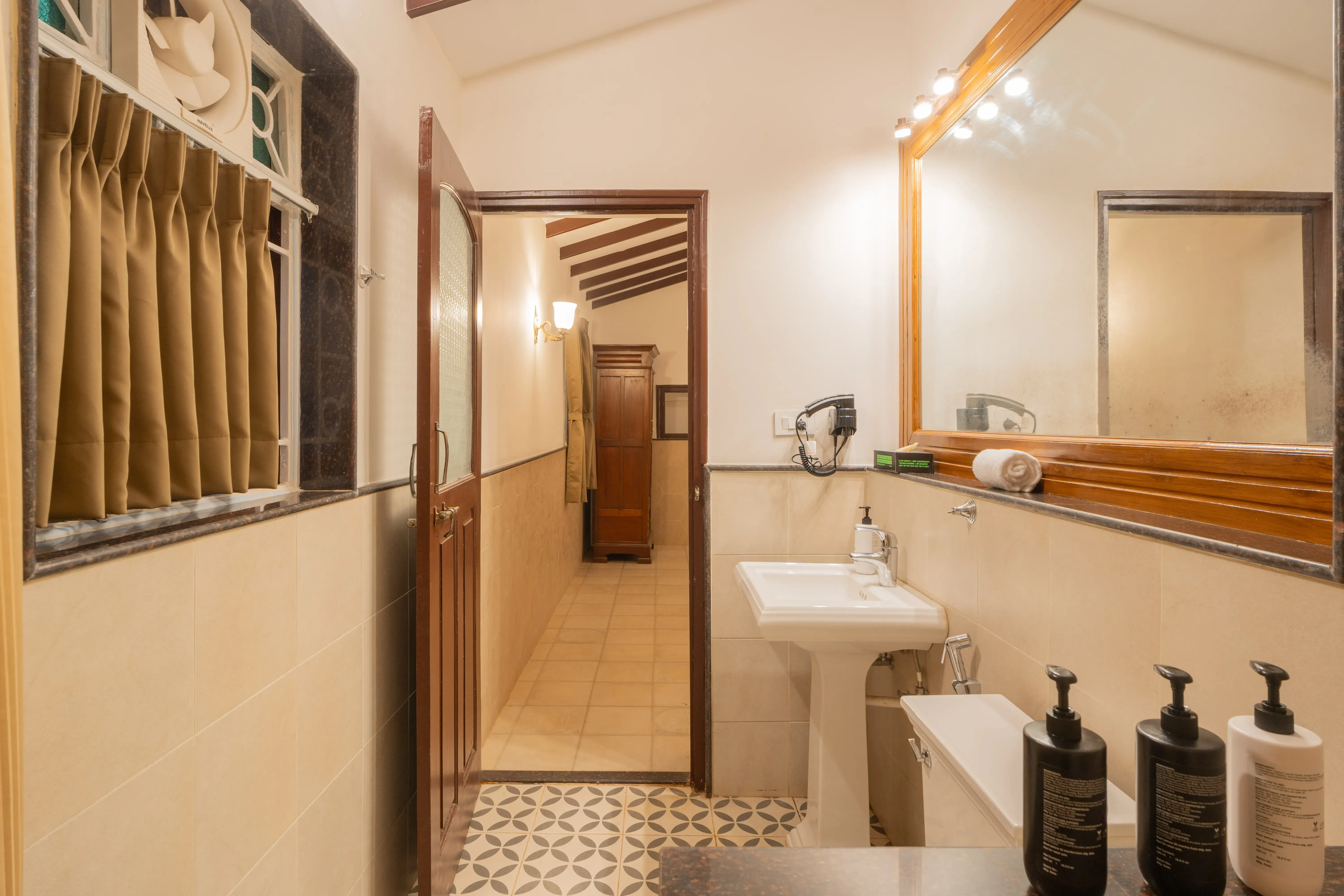 Casa do Mar | Heritage Portuguese 4-BHK Villa Near Calangute Beach With Private Pool — photo 26