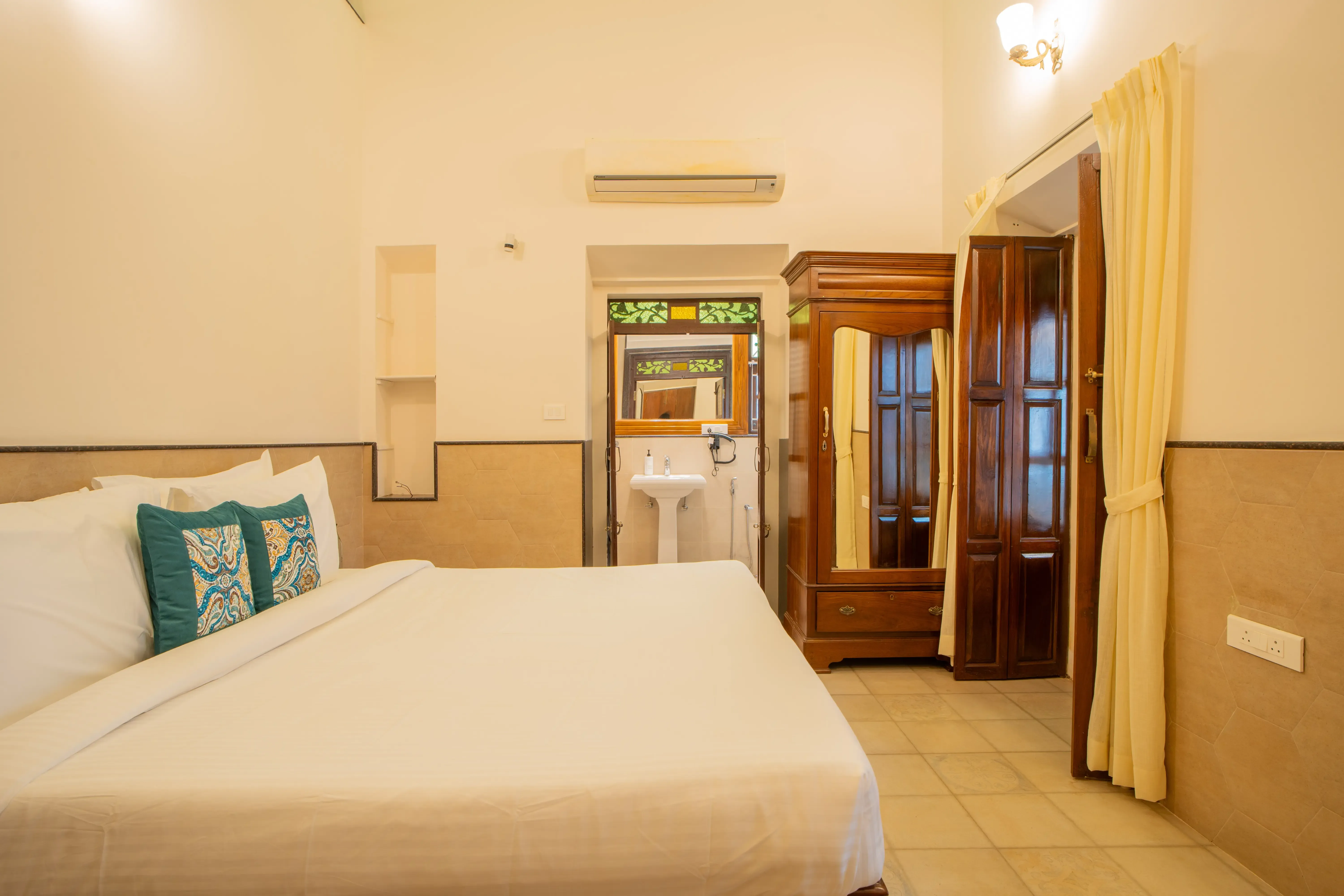 Casa do Mar | Heritage Portuguese 4-BHK Villa Near Calangute Beach With Private Pool — photo 28