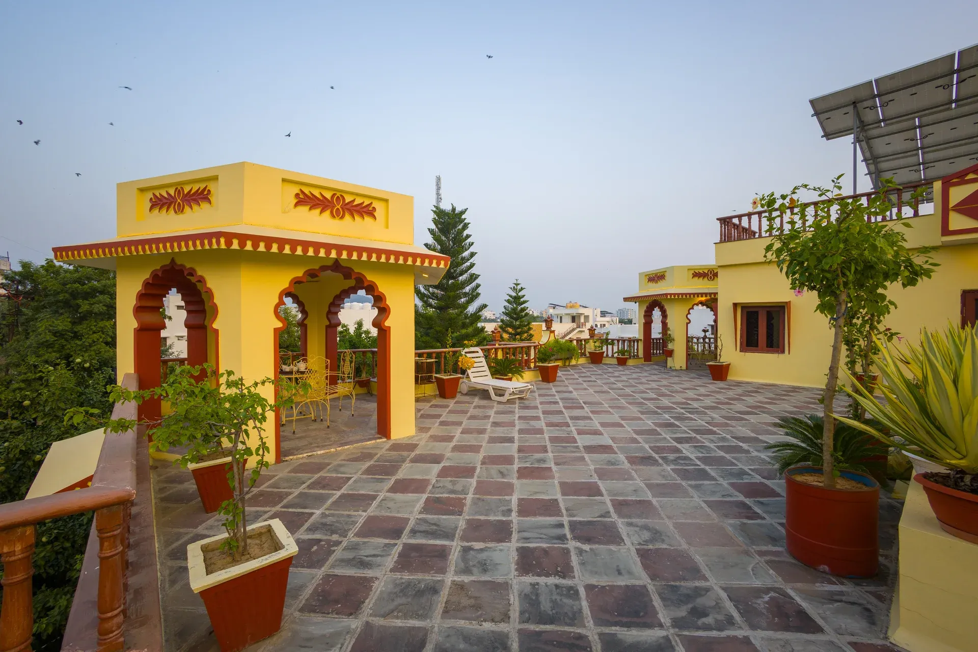 Abhimanyu Mansion Topaz | 2-BHK Haveli | Garden + Sit-Out Area | Central Location — photo 5