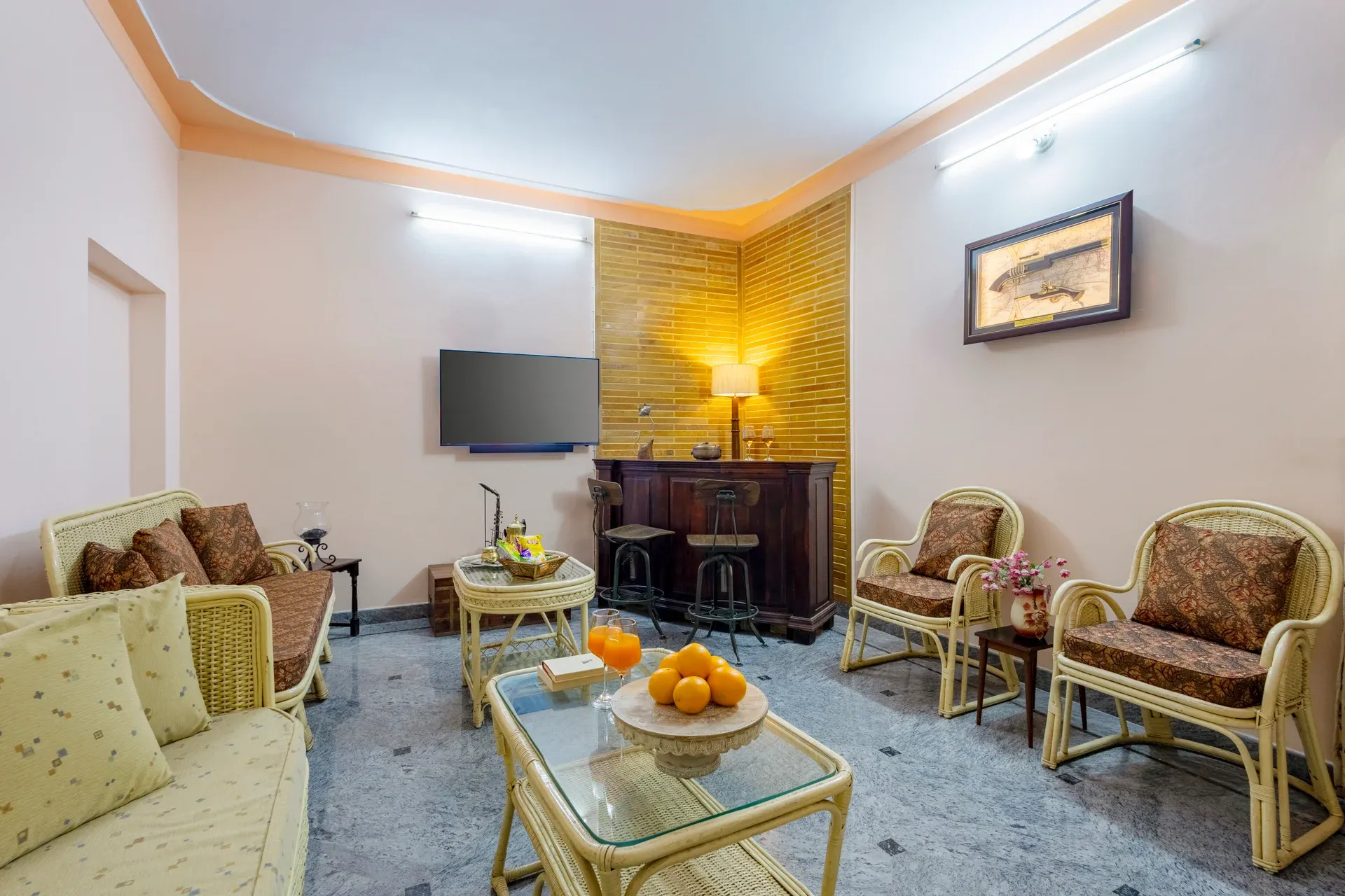Abhimanyu Mansion Topaz | 2-BHK Haveli | Garden + Sit-Out Area | Central Location — photo 16