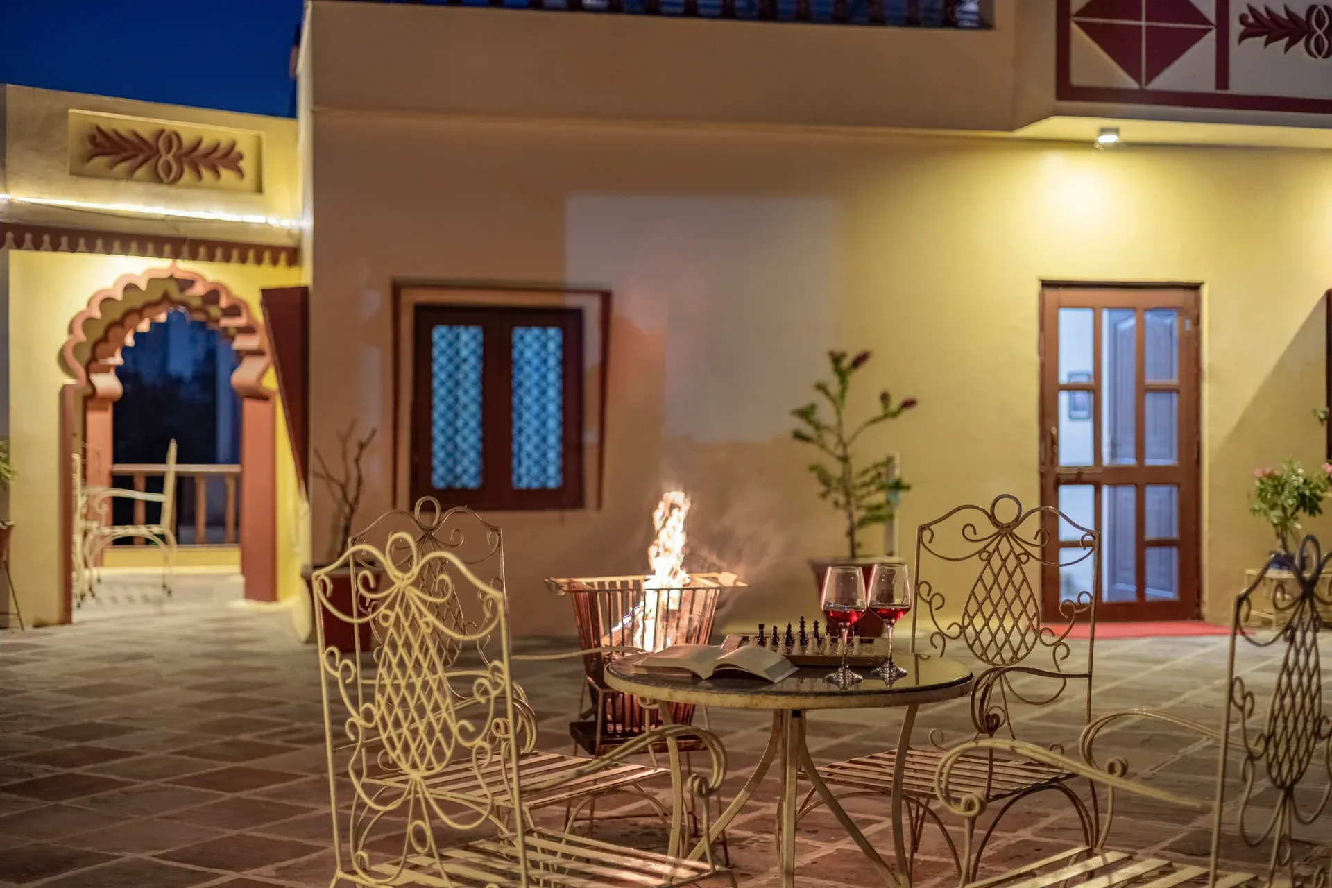 Abhimanyu Mansion Topaz | 2-BHK Haveli | Garden + Sit-Out Area | Central Location — photo 14