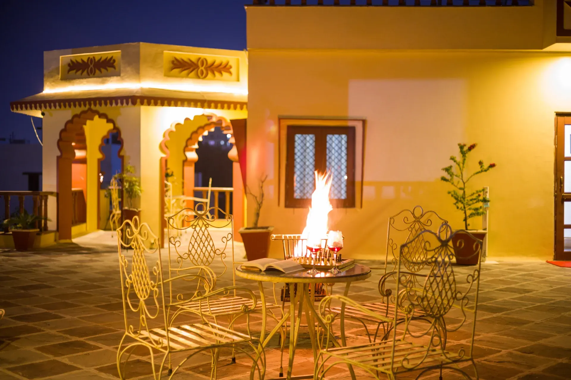 Abhimanyu Mansion Topaz | 2-BHK Haveli | Garden + Sit-Out Area | Central Location — photo 13