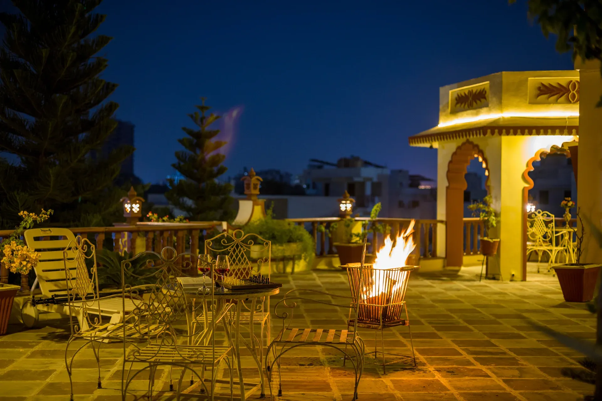 Abhimanyu Mansion Topaz | 2-BHK Haveli | Garden + Sit-Out Area | Central Location — photo 12