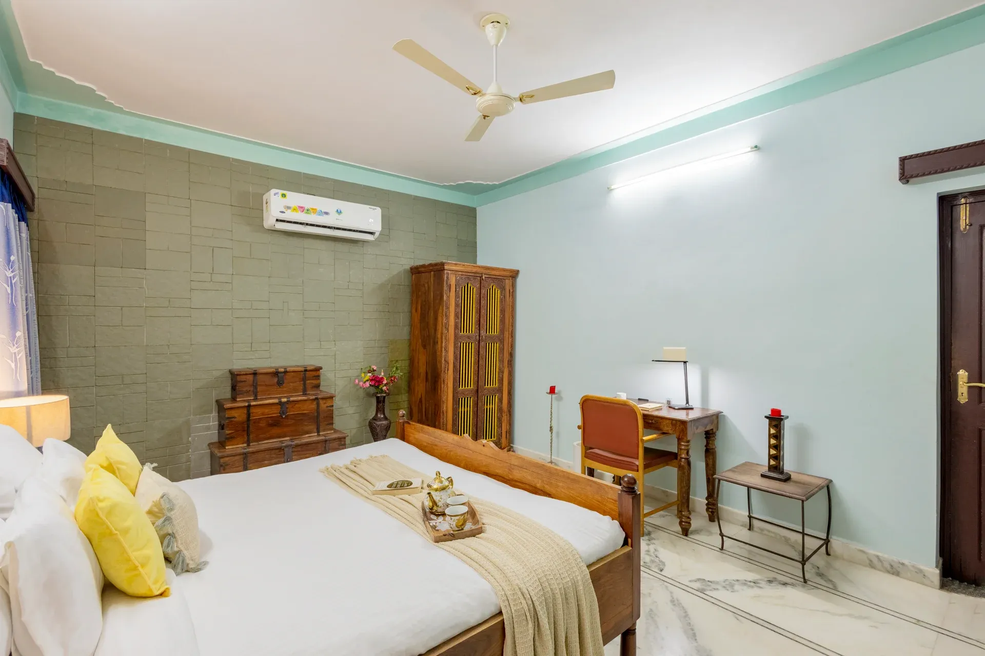 Abhimanyu Mansion Topaz | 2-BHK Haveli | Garden + Sit-Out Area | Central Location — photo 23