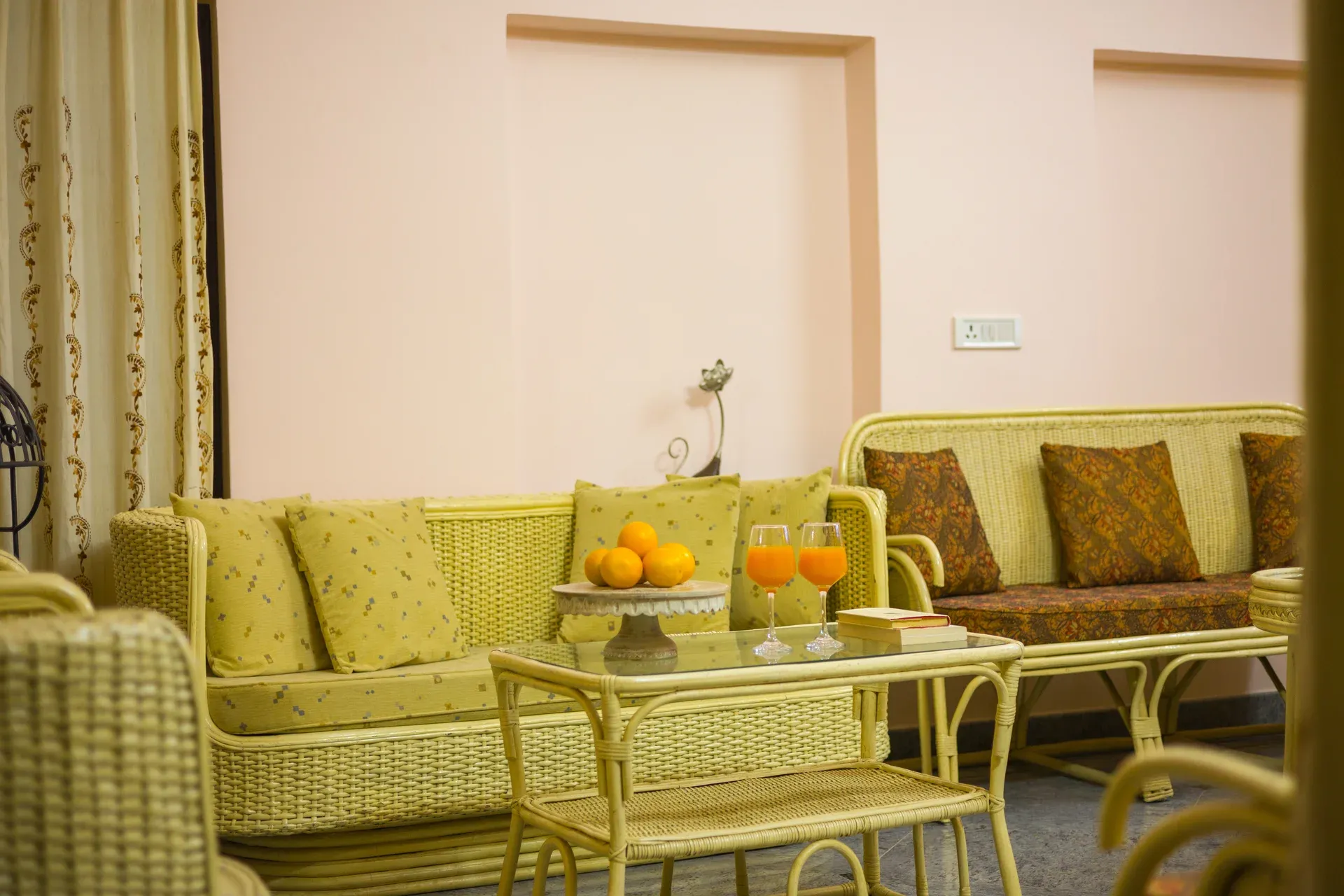 Abhimanyu Mansion Topaz | 2-BHK Haveli | Garden + Sit-Out Area | Central Location — photo 15