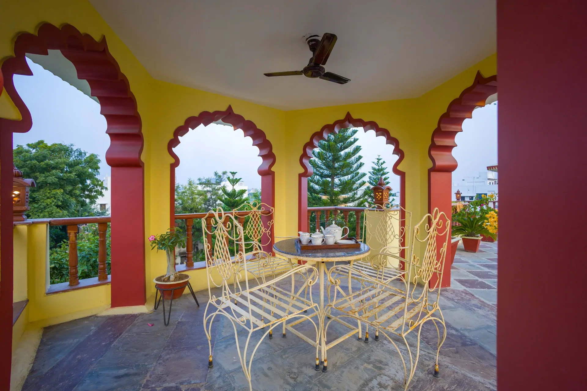 Abhimanyu Mansion Topaz | 2-BHK Haveli | Garden + Sit-Out Area | Central Location — photo 10