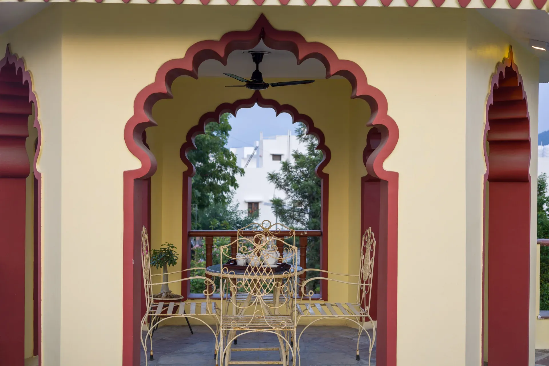 Abhimanyu Mansion Topaz | 2-BHK Haveli | Garden + Sit-Out Area | Central Location — photo 11