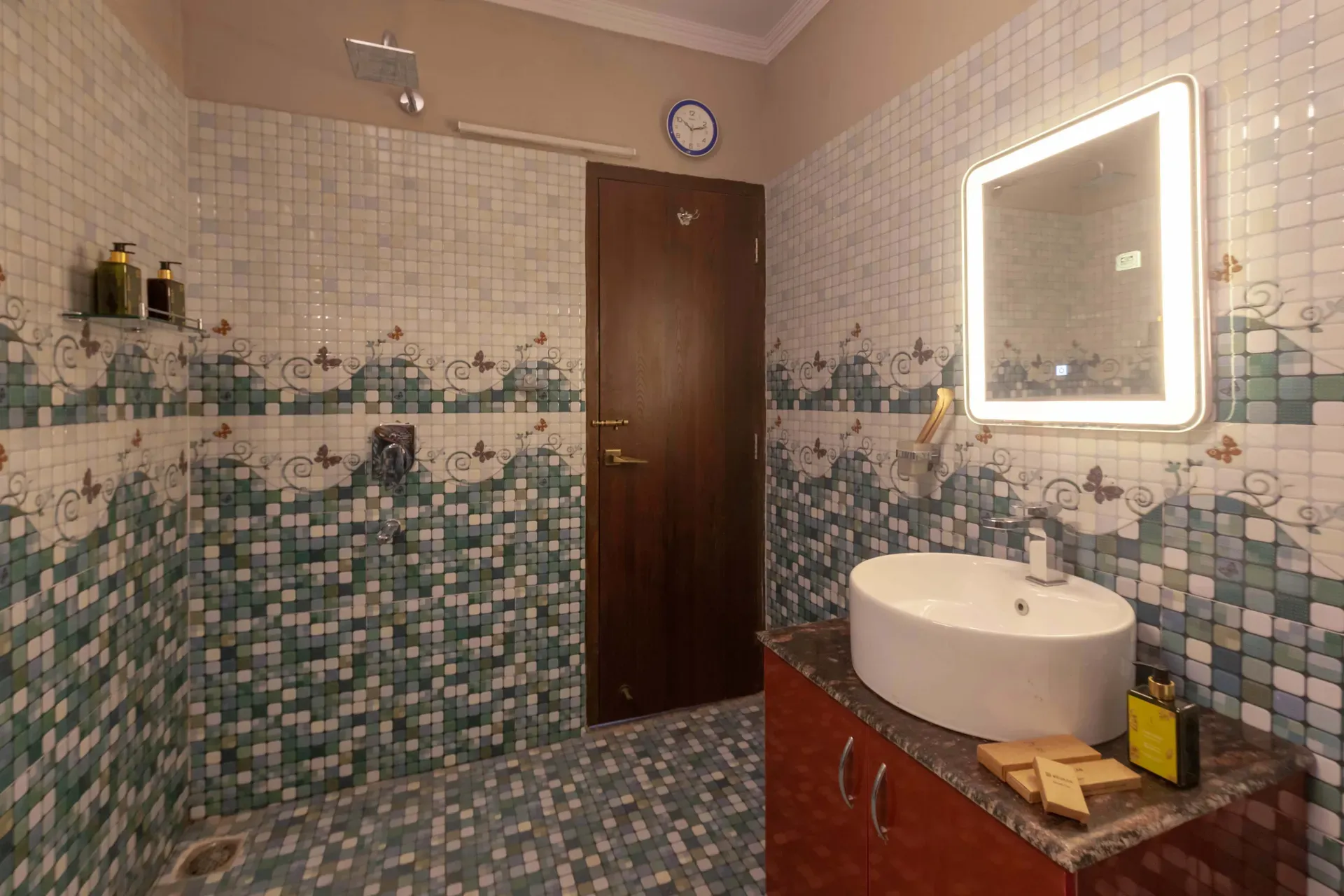 Amara Dusk | 4-BHK | Hill Views | Pet friendly | Proximity to Kainchi Dham — photo 11