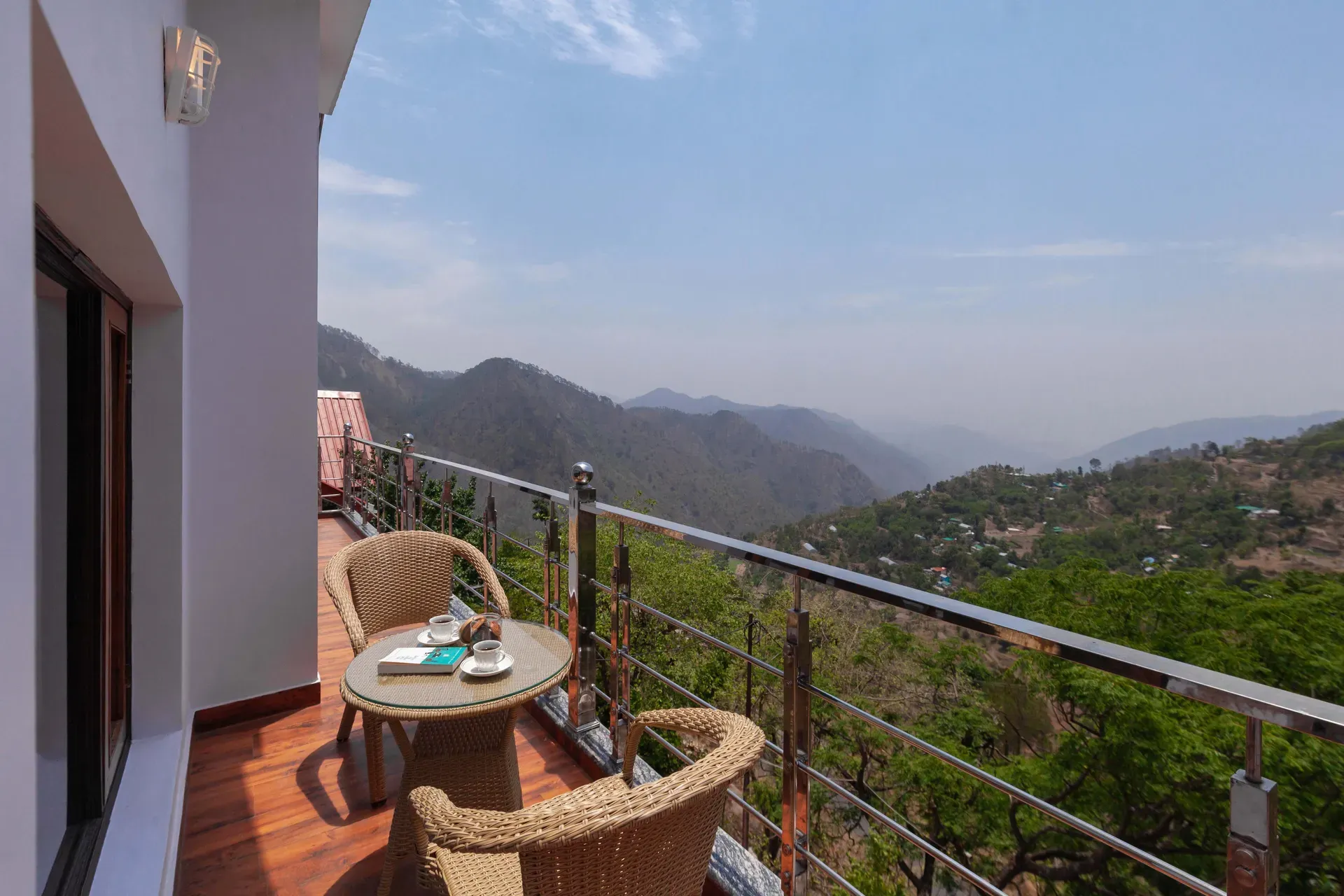 Amara Dusk | 4-BHK | Hill Views | Pet friendly | Proximity to Kainchi Dham — photo 6