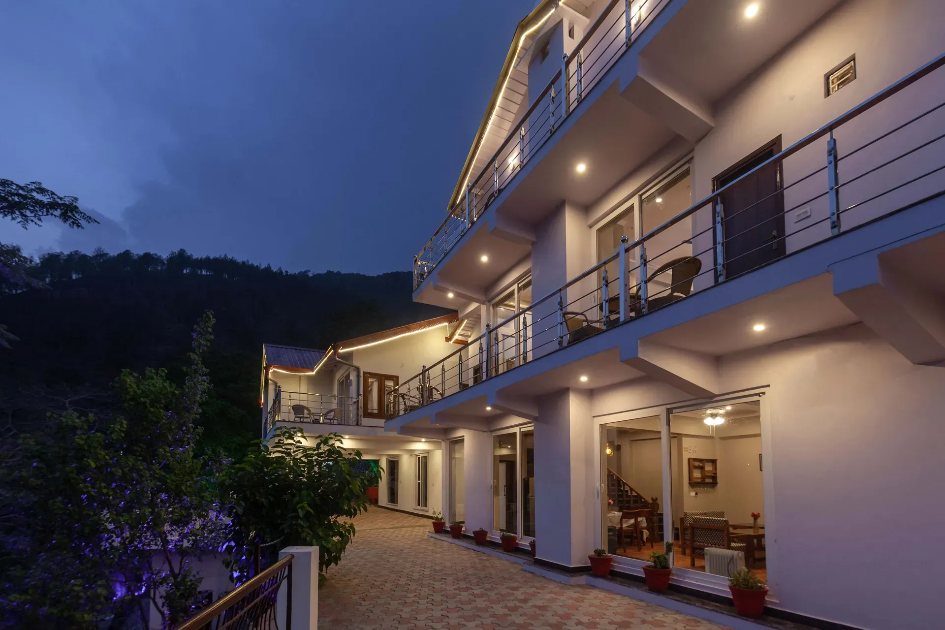 Amara Dusk | 4-BHK | Hill Views | Pet friendly | Proximity to Kainchi Dham — photo 18