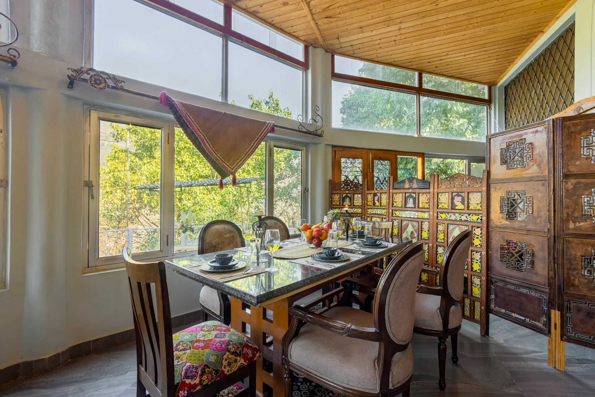 Zephyr Heaven | 1-Hillview Room with Common Pool, Gym & On-Site Restaurant — photo 15