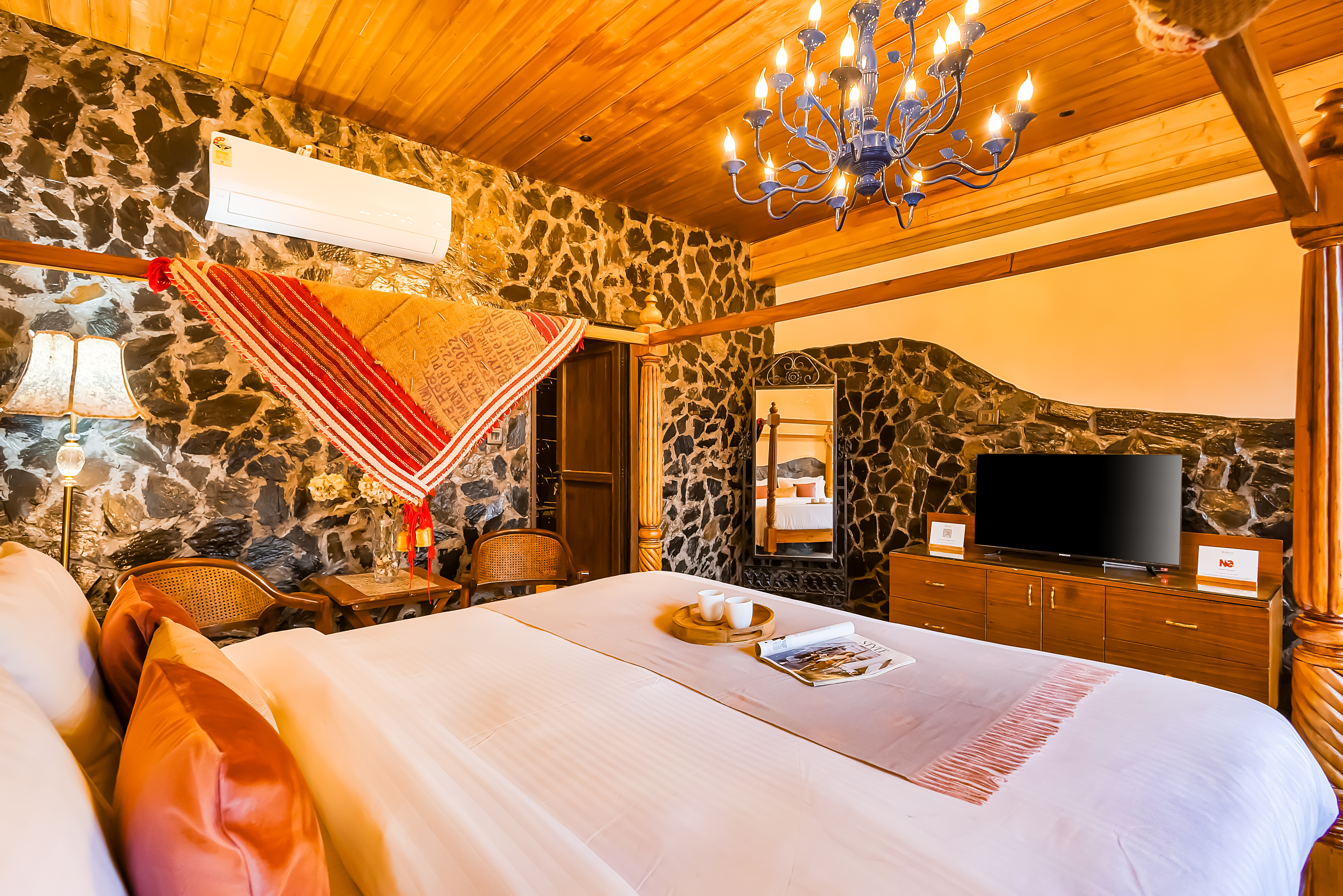 Zephyr Heaven | 1-Hillview Room with Common Pool, Gym & On-Site Restaurant — photo 27