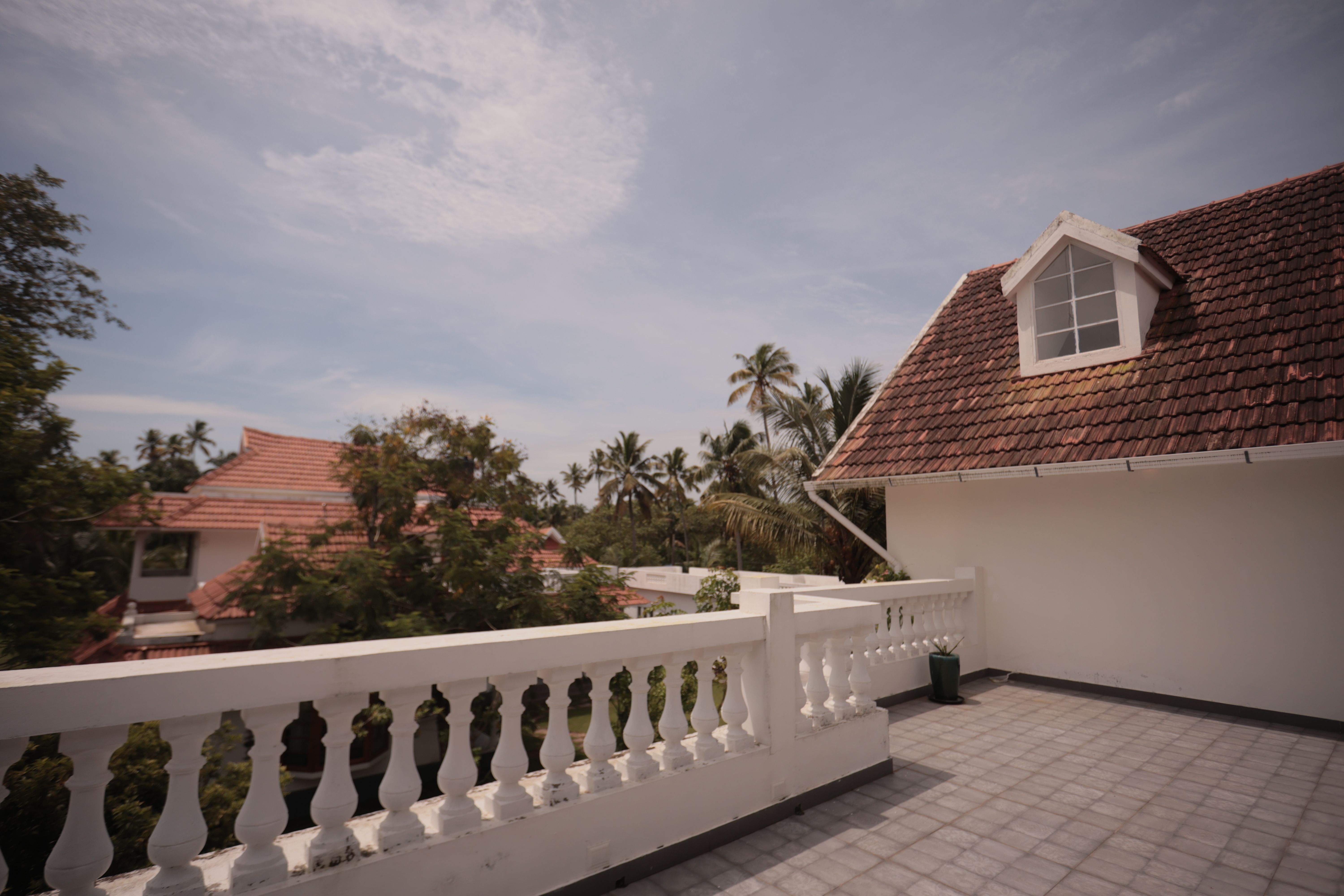 Palliath House | 1-Pond-facing Room with Shared Lawn, Patio and Ponds | Proximity to the Beach, Ocean, and Estuary — photo 17