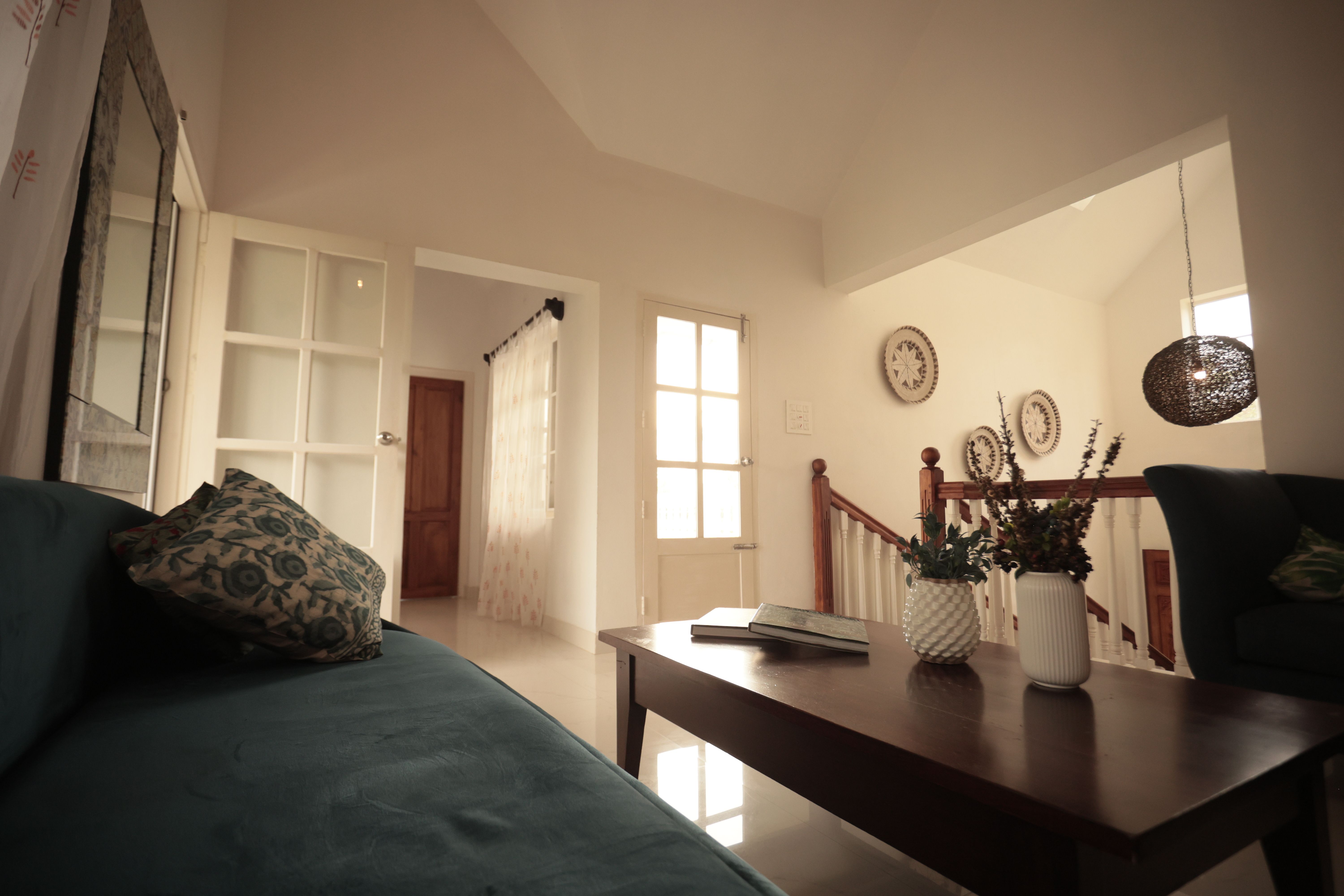 Palliath House | 1-Pond-facing Room with Shared Lawn, Patio and Ponds | Proximity to the Beach, Ocean, and Estuary — photo 9