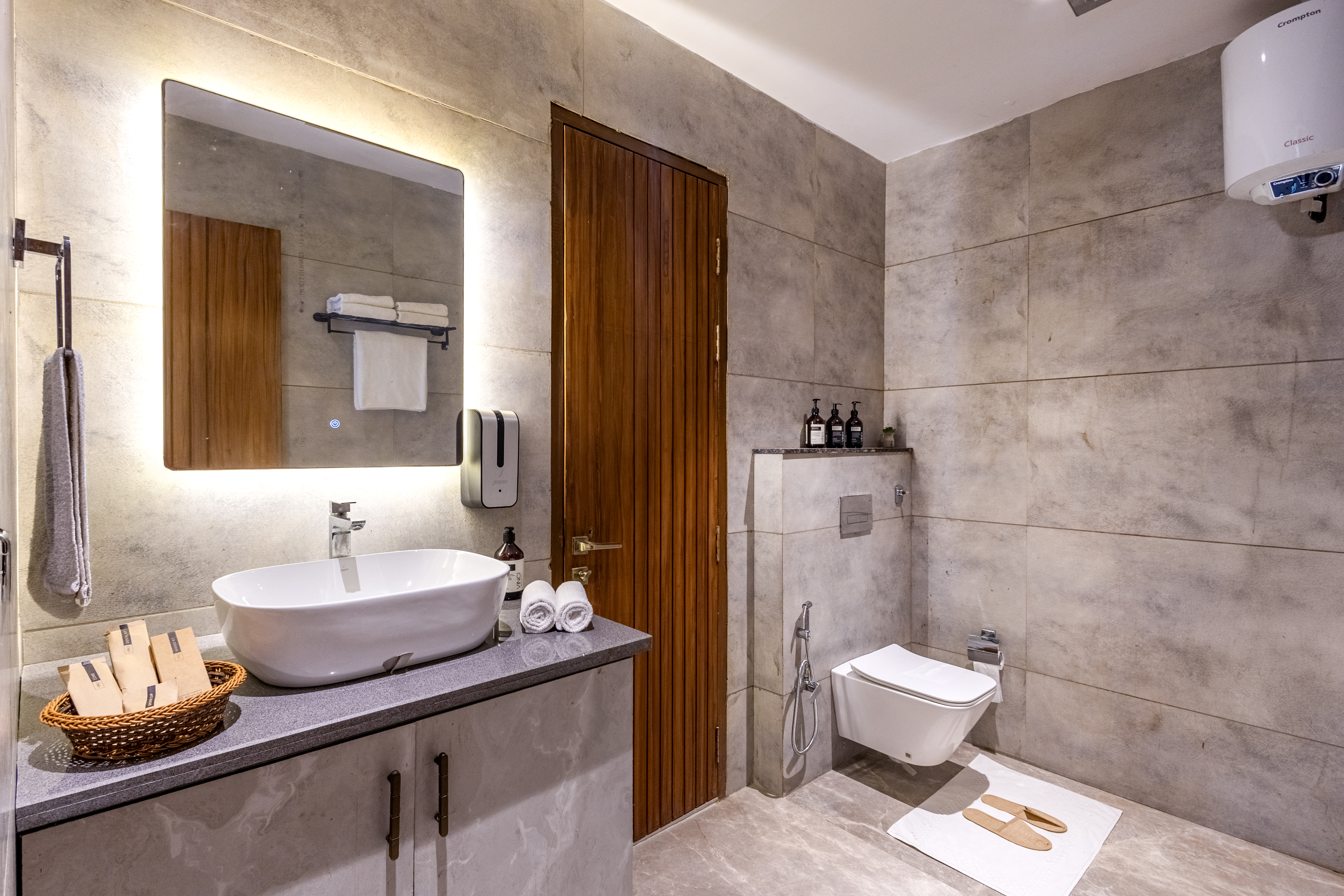 DSG Farm | Pet- friendly modern house Inspired 3-BHK with Bar with lounge, Bathtub, Private Pool, Swimming pool, Terrace & Garden — photo 11
