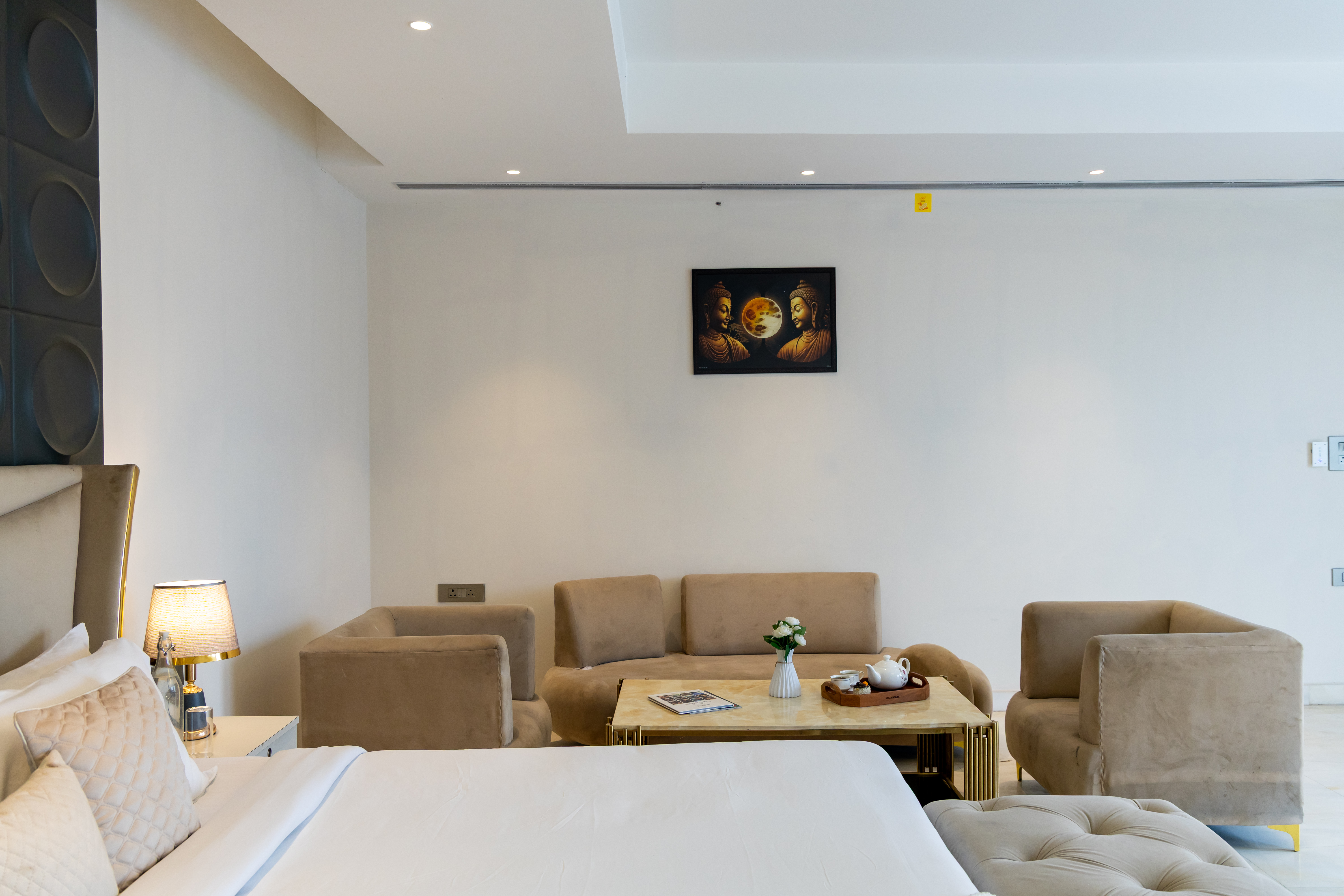 DSG Farm | Pet- friendly modern house Inspired 3-BHK with Bar with lounge, Bathtub, Private Pool, Swimming pool, Terrace & Garden — photo 18