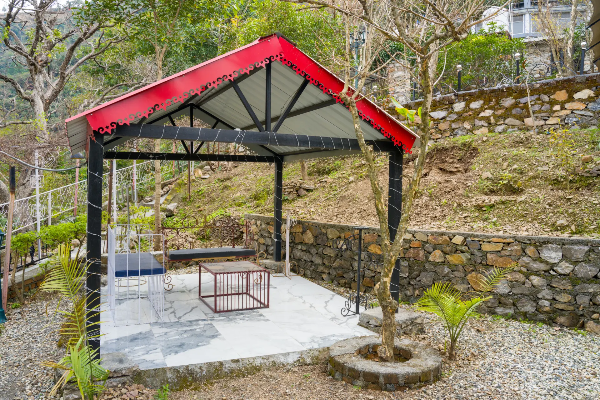 Zephyr Stoneva | Peaceful Mountain Retreat With Pool, Gym & Dining — photo 21