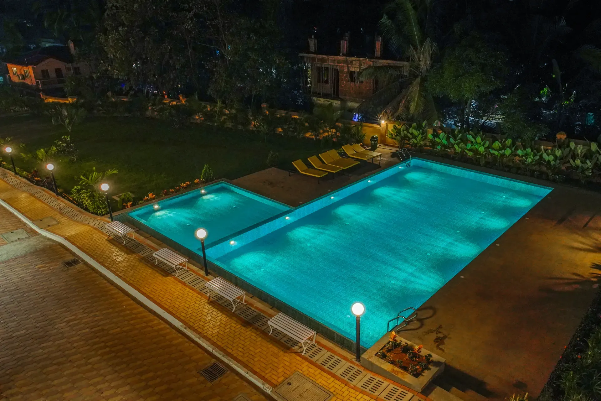Veera Marina | Charming 3-BHK Apt Near Candolim Beach With Common Pools & Lift — photo 13