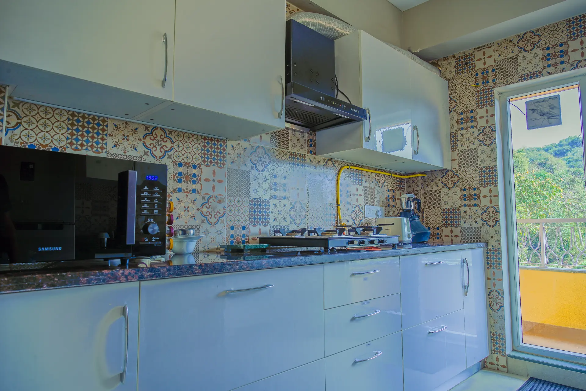 Veera Marina | Charming 3-BHK Apt Near Candolim Beach With Common Pools & Lift — photo 29