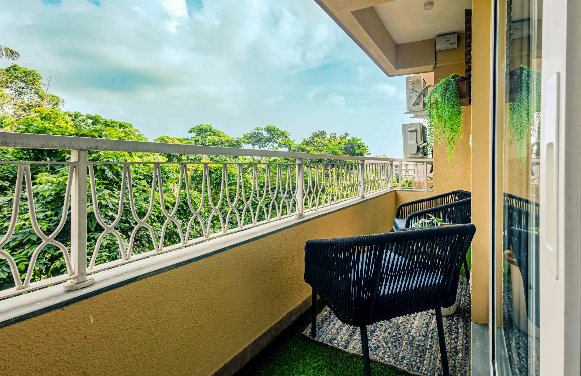 Veera Marina | Charming 3-BHK Apt Near Candolim Beach With Common Pools & Lift — photo 30
