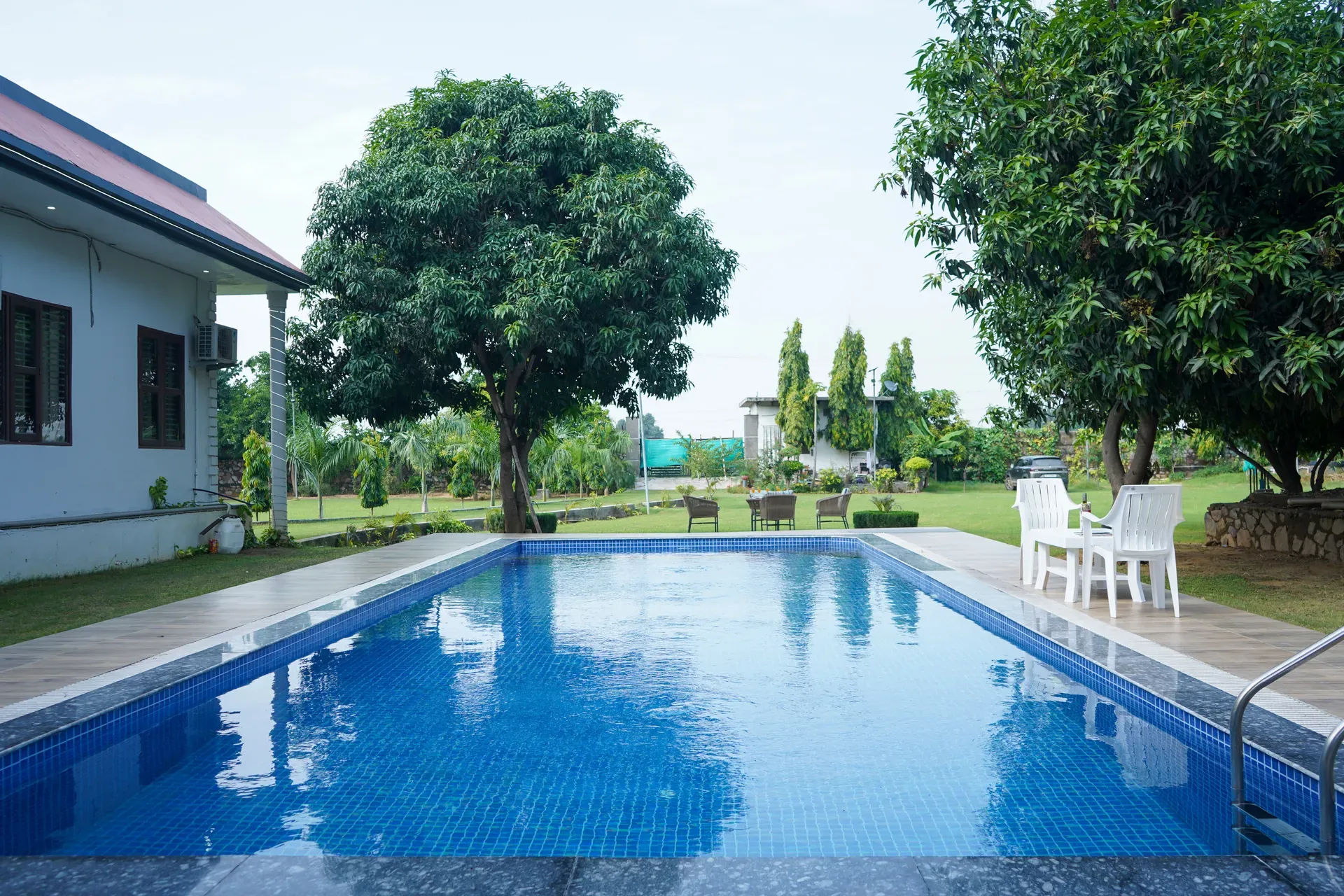 Ashirwad Farms | Pet-friendly 5-BHK Retreat With Private Pool & Garden — photo 2