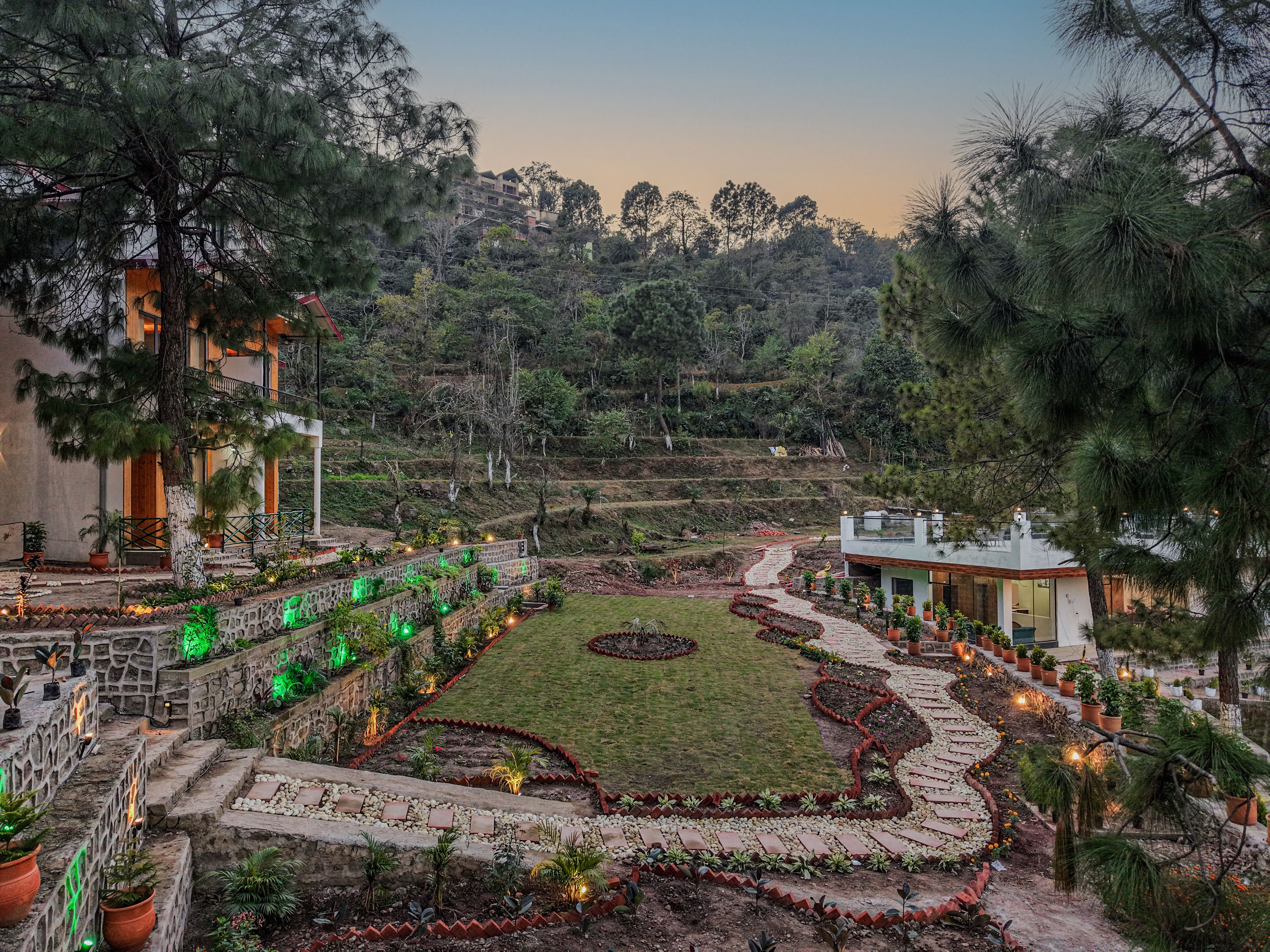 Pine View Resort | Pet-friendly Hilltop 1-Suite With Garden-Facing Balcony, Rooftop lounge, Restro & Game Zone — photo 5