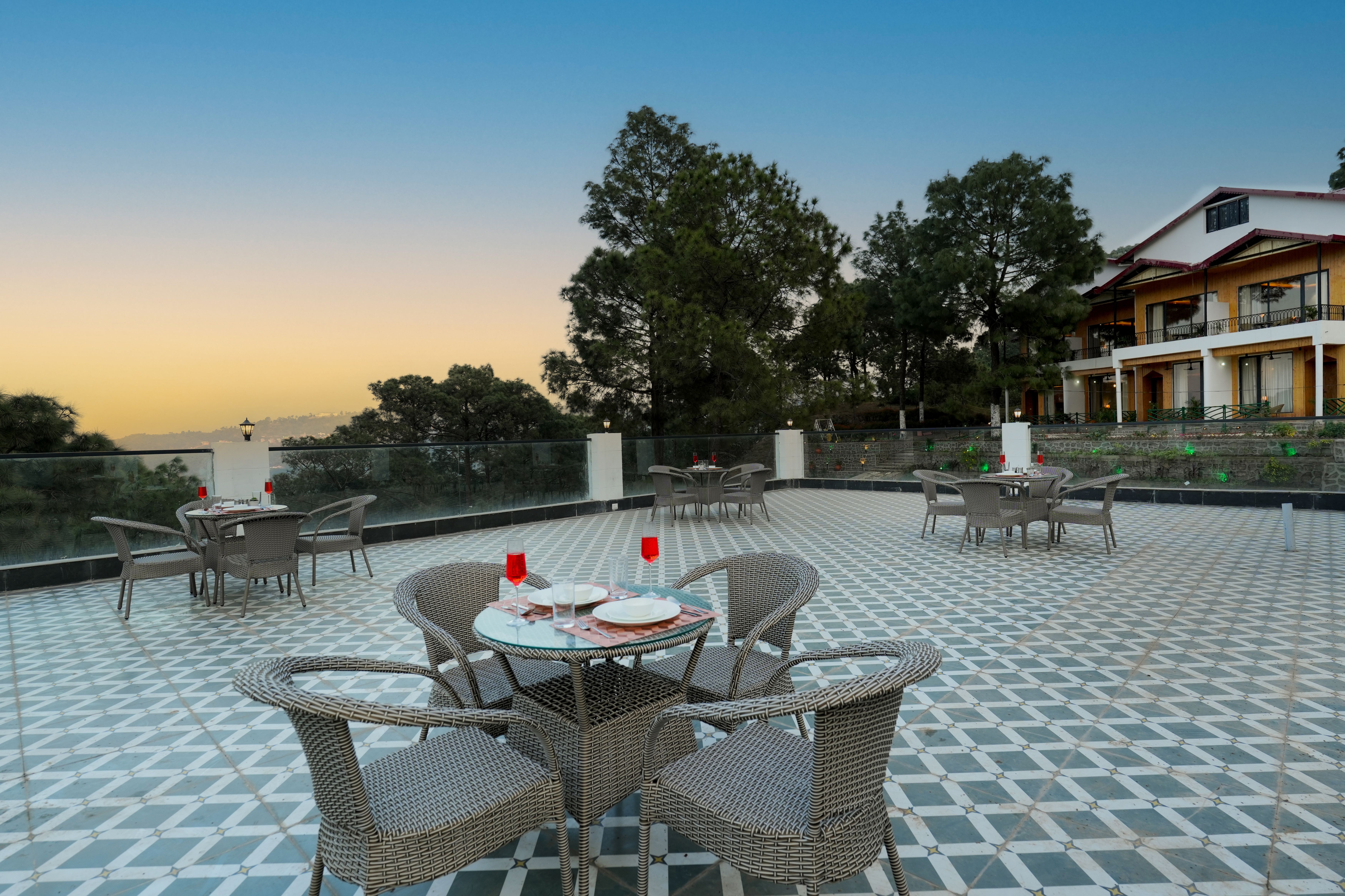 Pine View Resort | Pet-friendly Hilltop 1-Suite With Garden-Facing Balcony, Rooftop lounge, Restro & Game Zone — photo 21