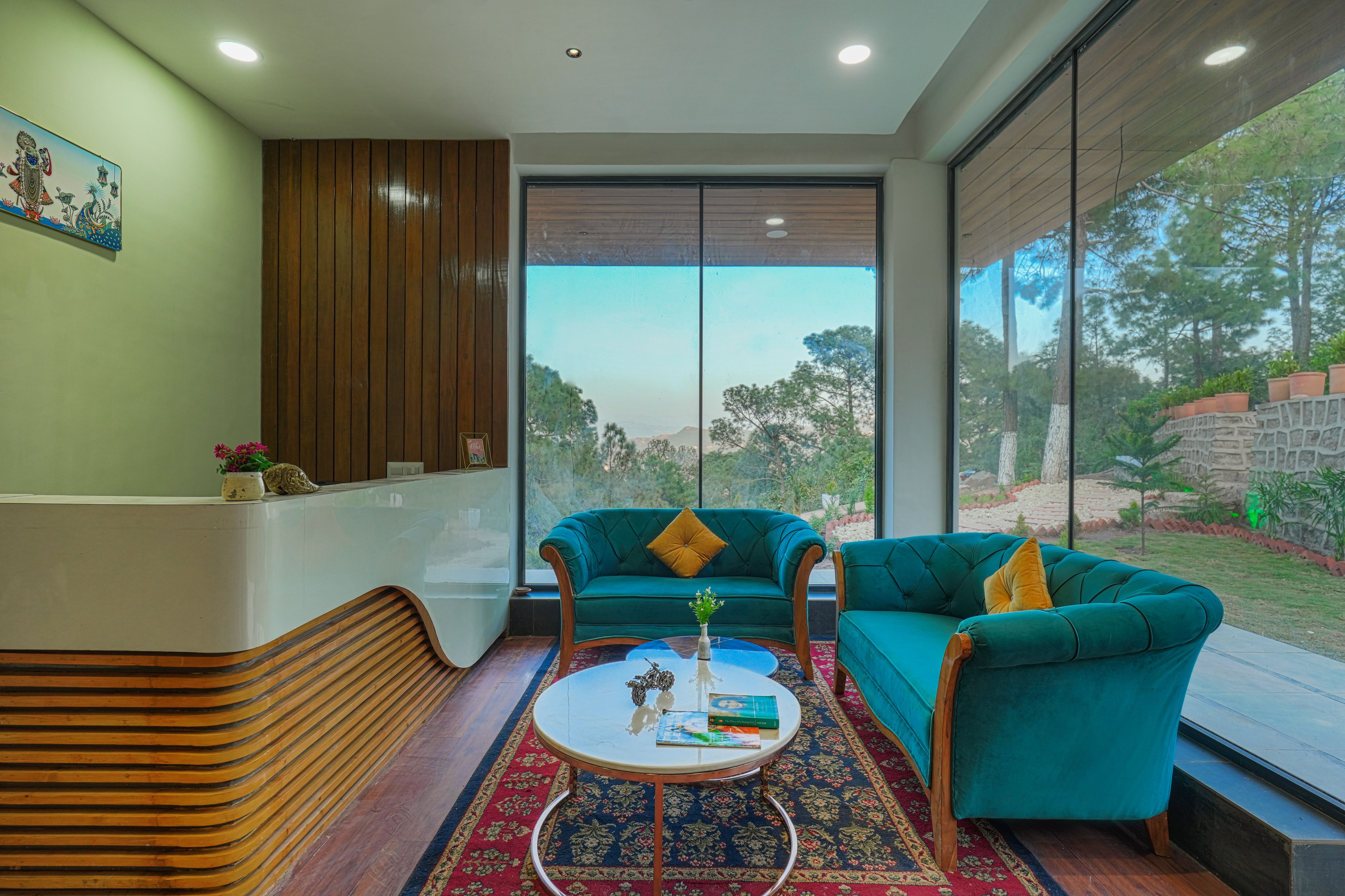 Pine View Resort | Pet-friendly Hilltop 1-Suite With Garden-Facing Balcony, Rooftop lounge, Restro & Game Zone — photo 11