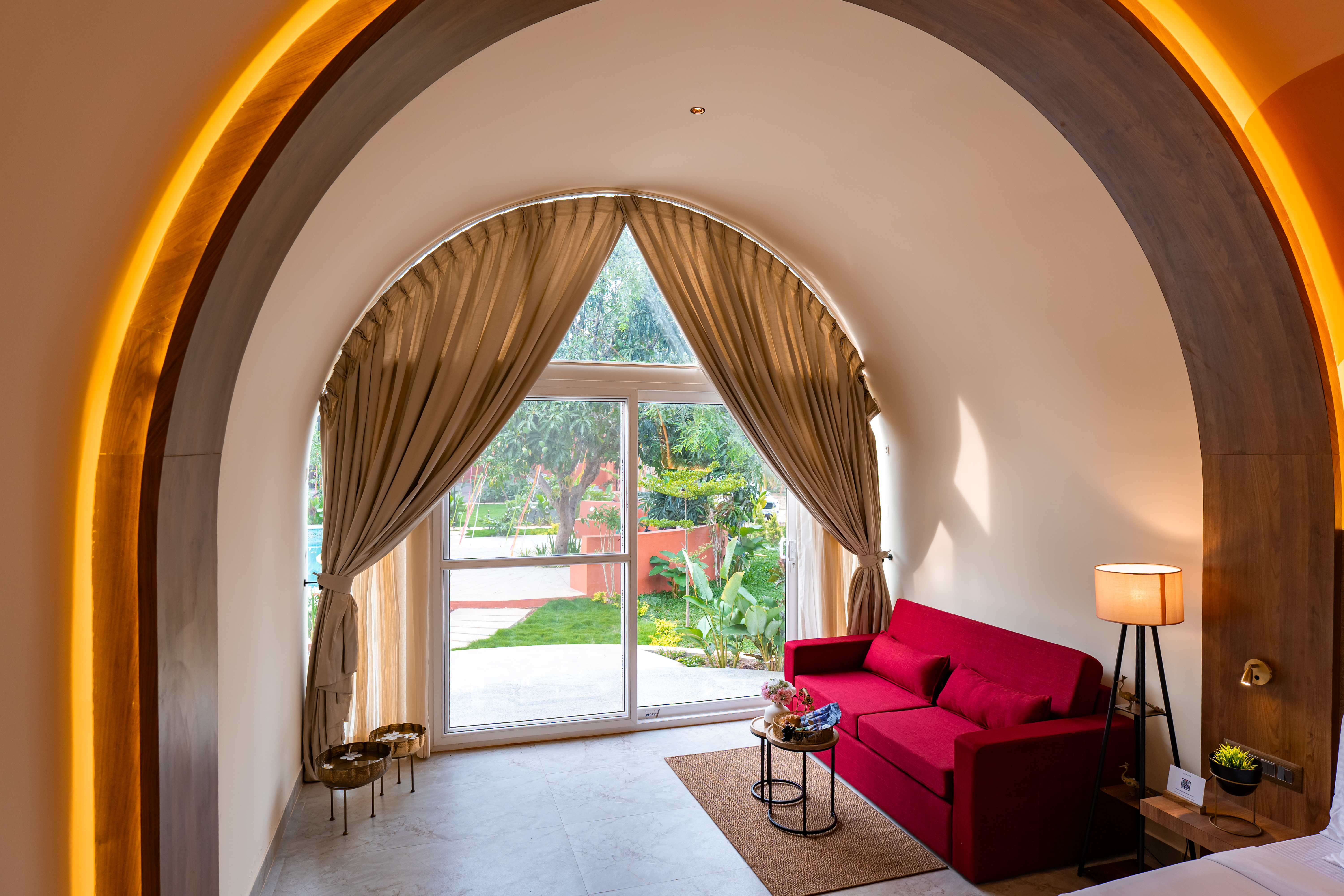 Tanira Farms Moonrise | Contemporary Pet- friendly Igloo Cottage with Pool, Bar and Garden — photo 17