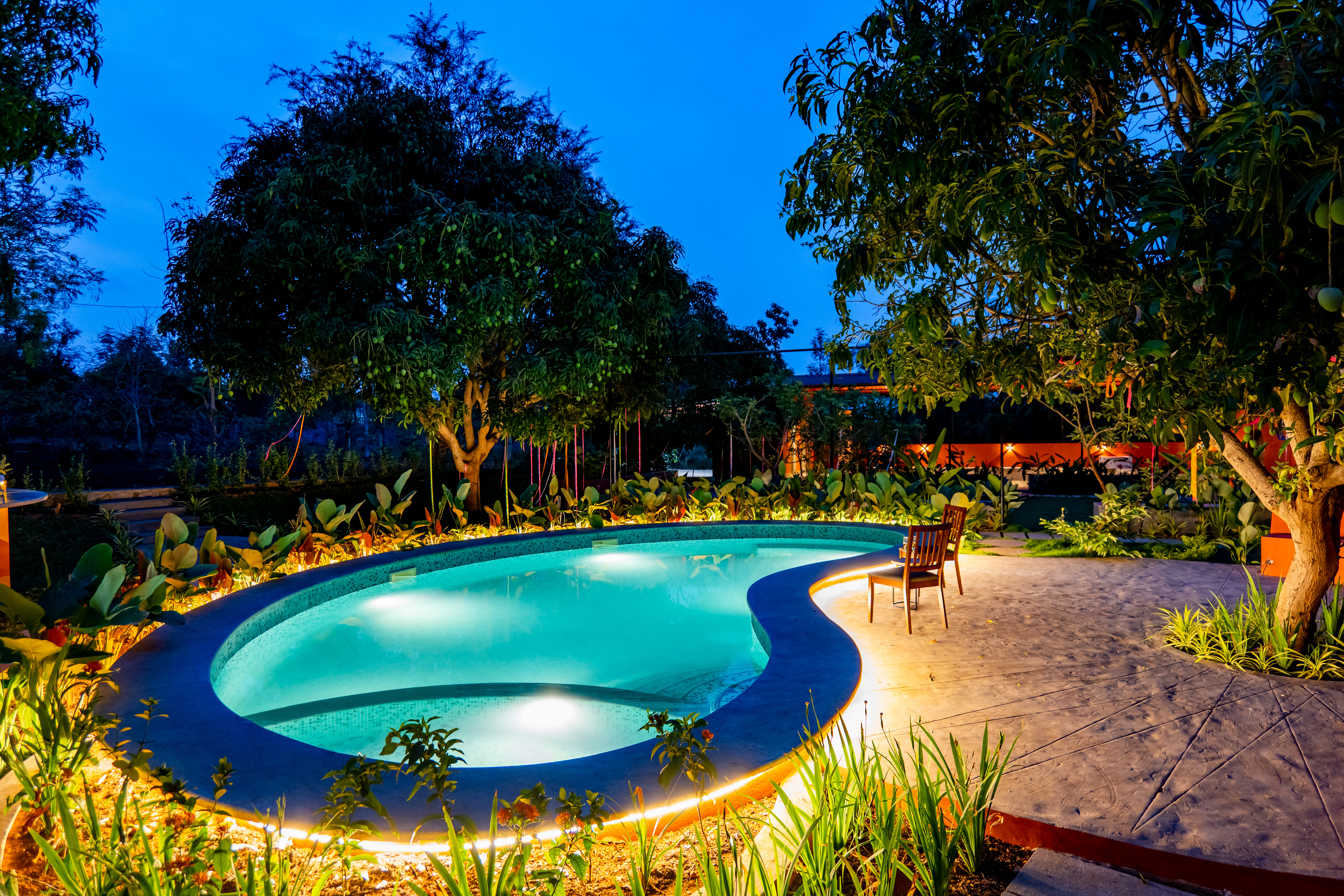 Tanira Farms Moonrise | Contemporary Pet- friendly Igloo Cottage with Pool, Bar and Garden — photo 7