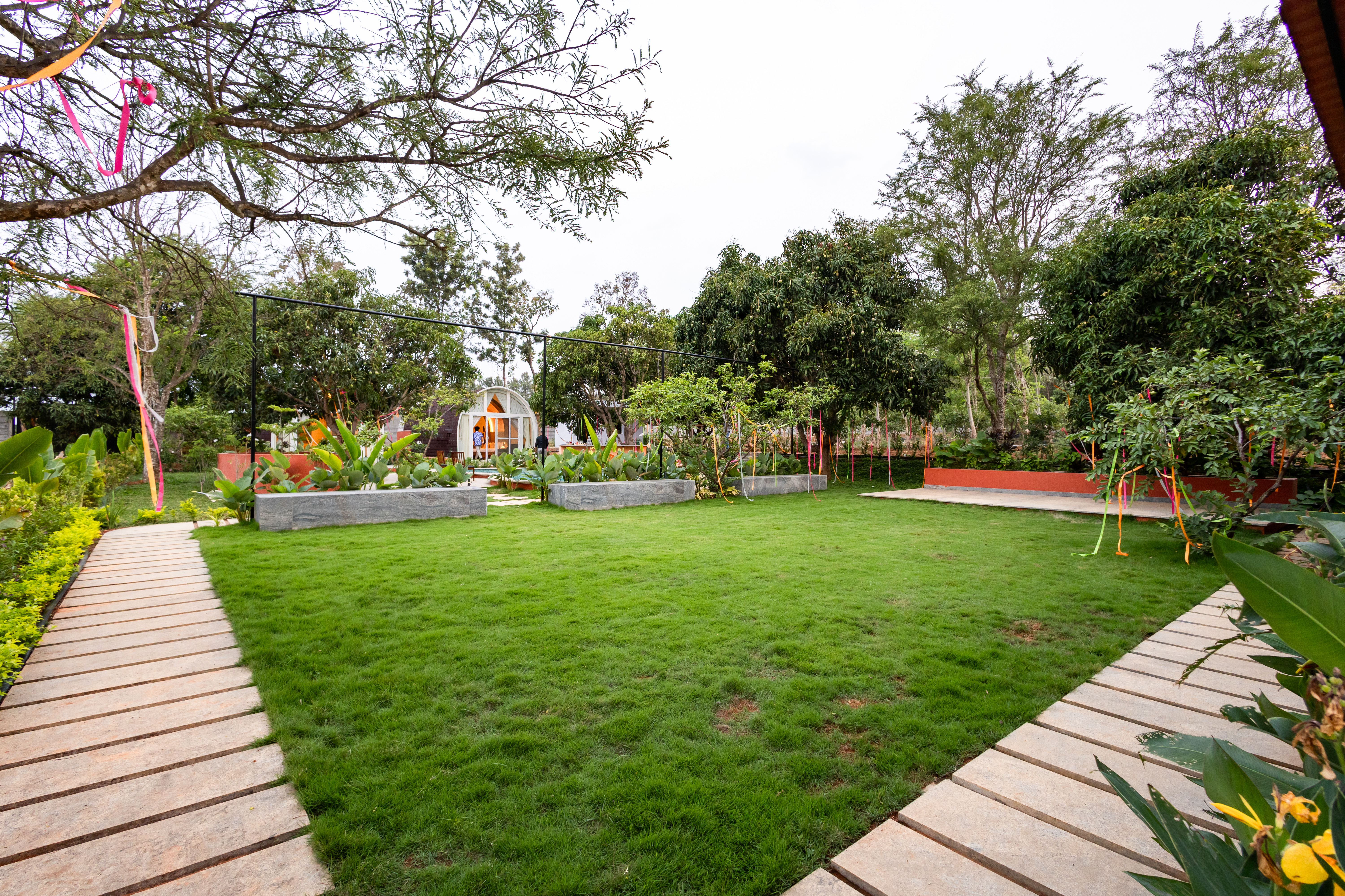 Tanira Farms Moonrise | Contemporary Pet- friendly Igloo Cottage with Pool, Bar and Garden — photo 6