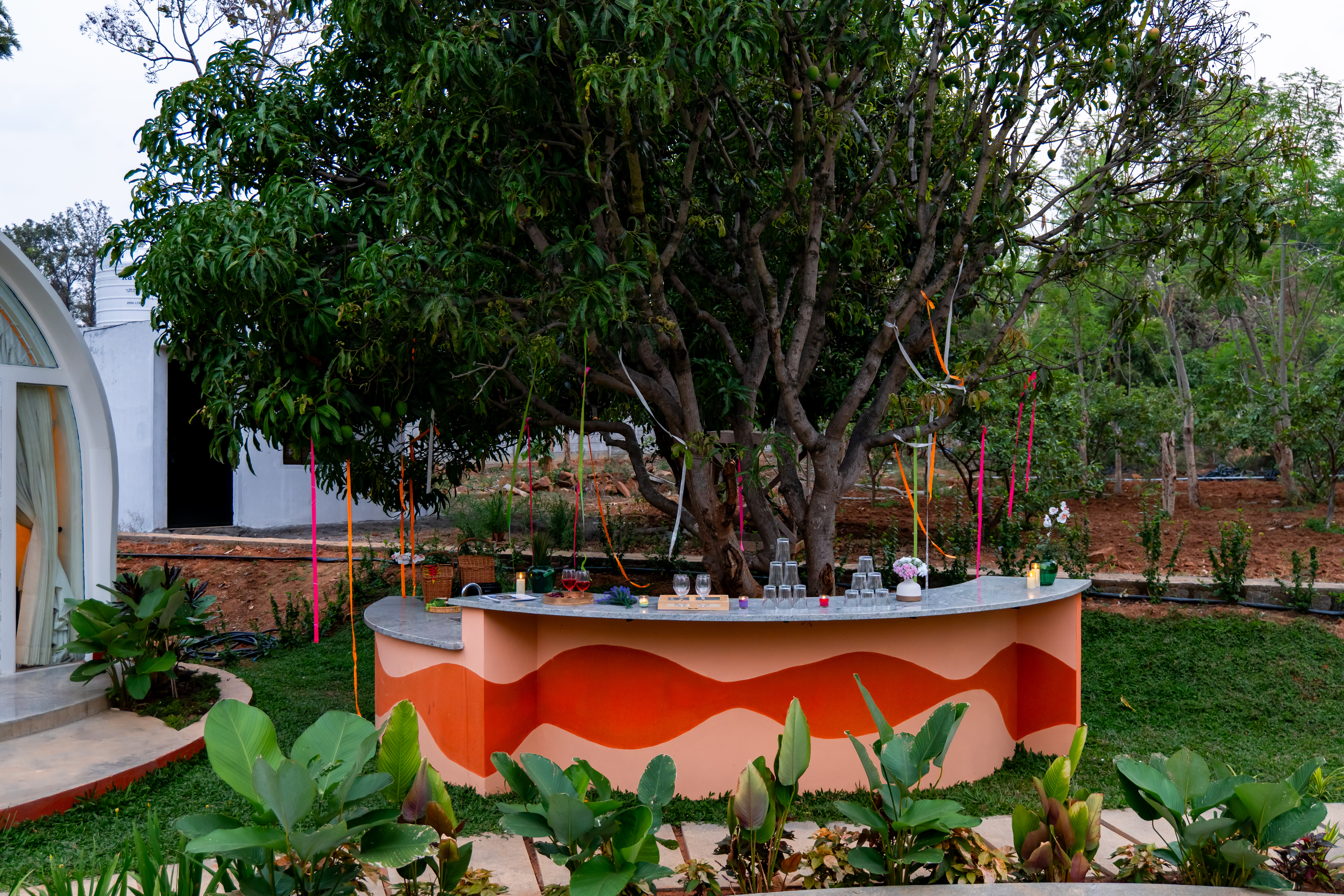 Tanira Farms Moonrise | Contemporary Pet- friendly Igloo Cottage with Pool, Bar and Garden — photo 8