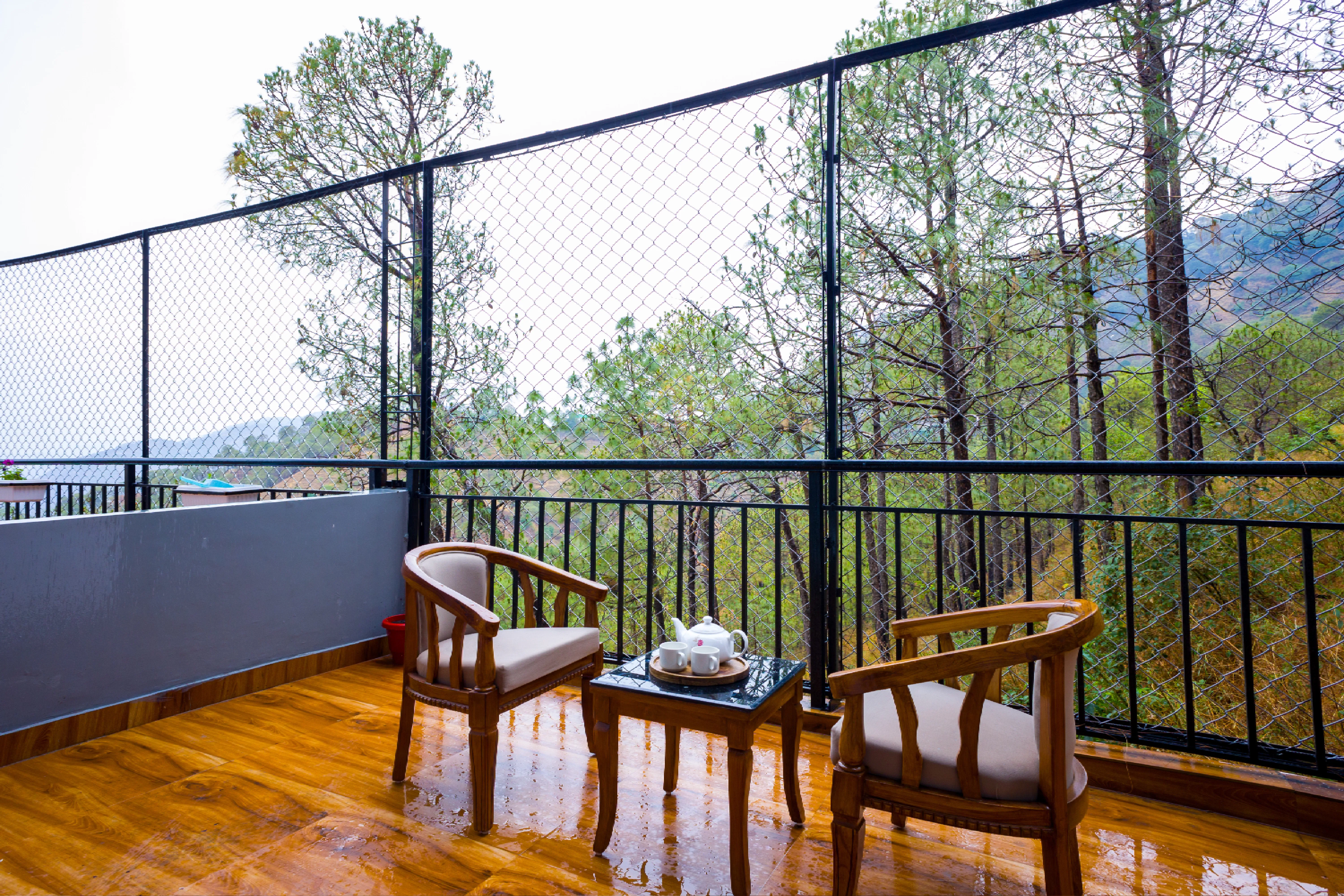 Archee’s Villa | Pet-friendly 6-BHK property with gaming zone, attic, open dining and 360° mountain views — photo 16