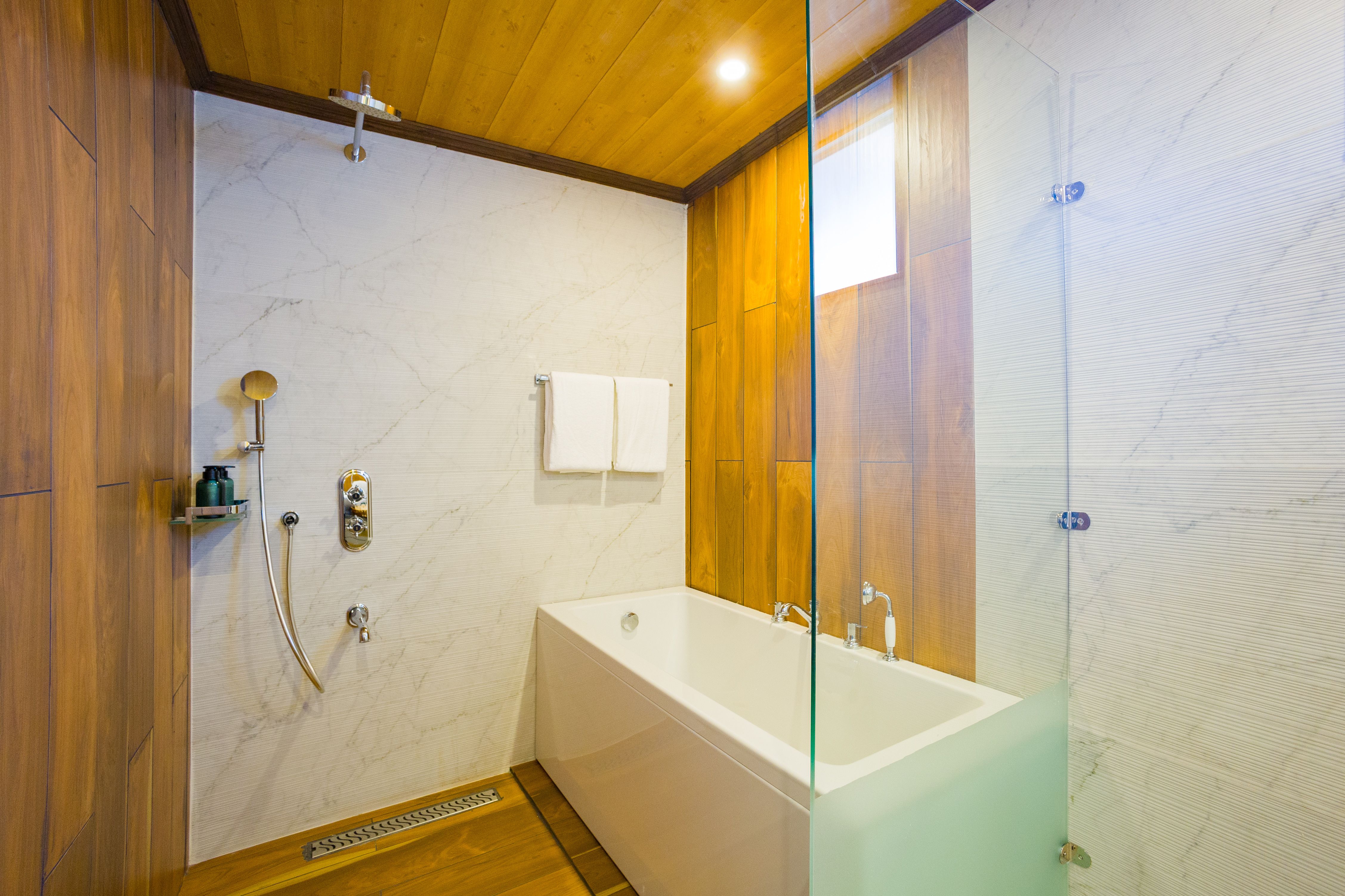 Esh Cottages Resort Birch | Hillside 4-BHK Hideaway With Lush Garden, Common Pool, & Gaming Zone — photo 19